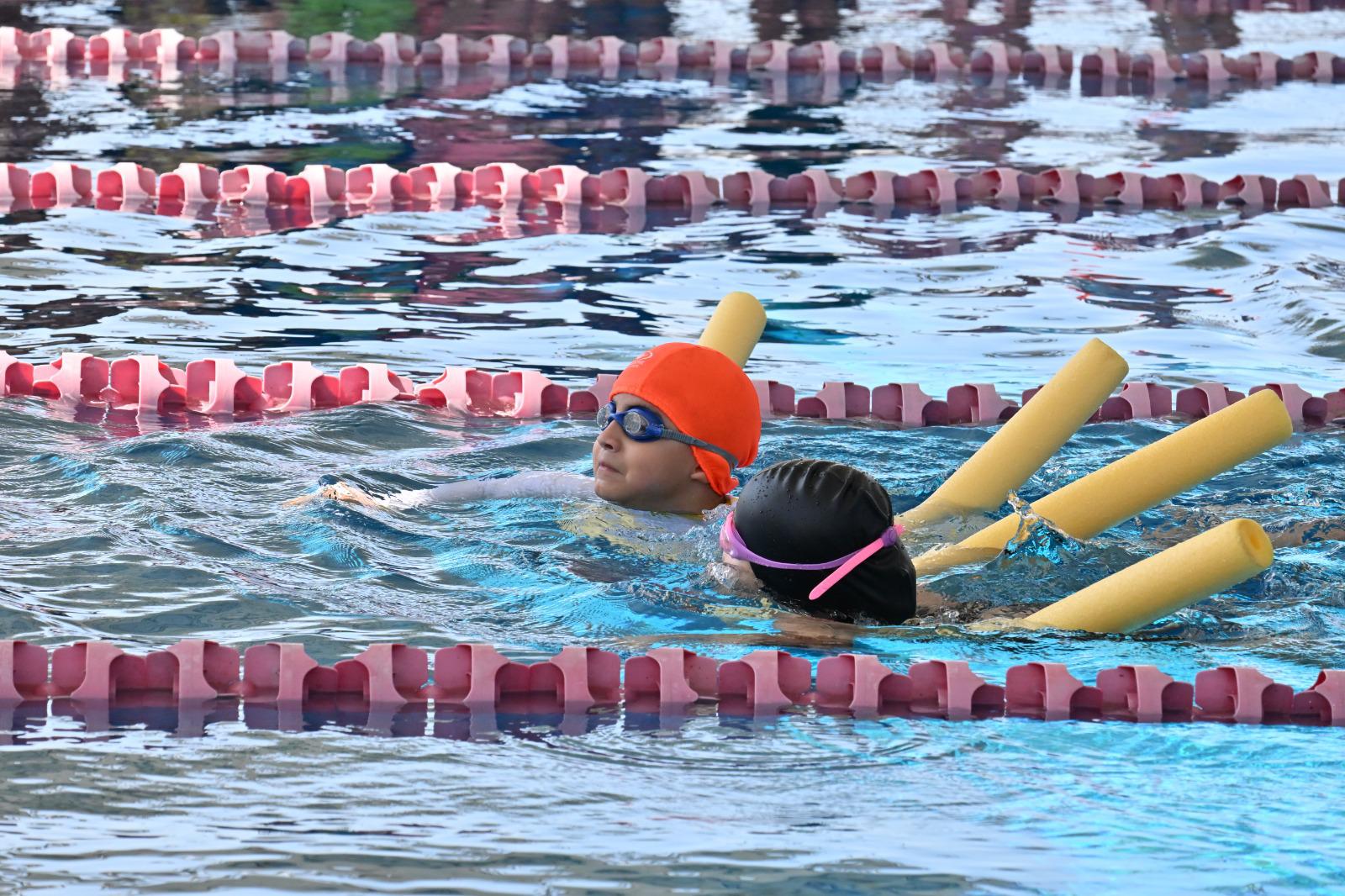$!¡Al agua, pequeños! La Alberca Olímpica Mazatlán abre sus puertas