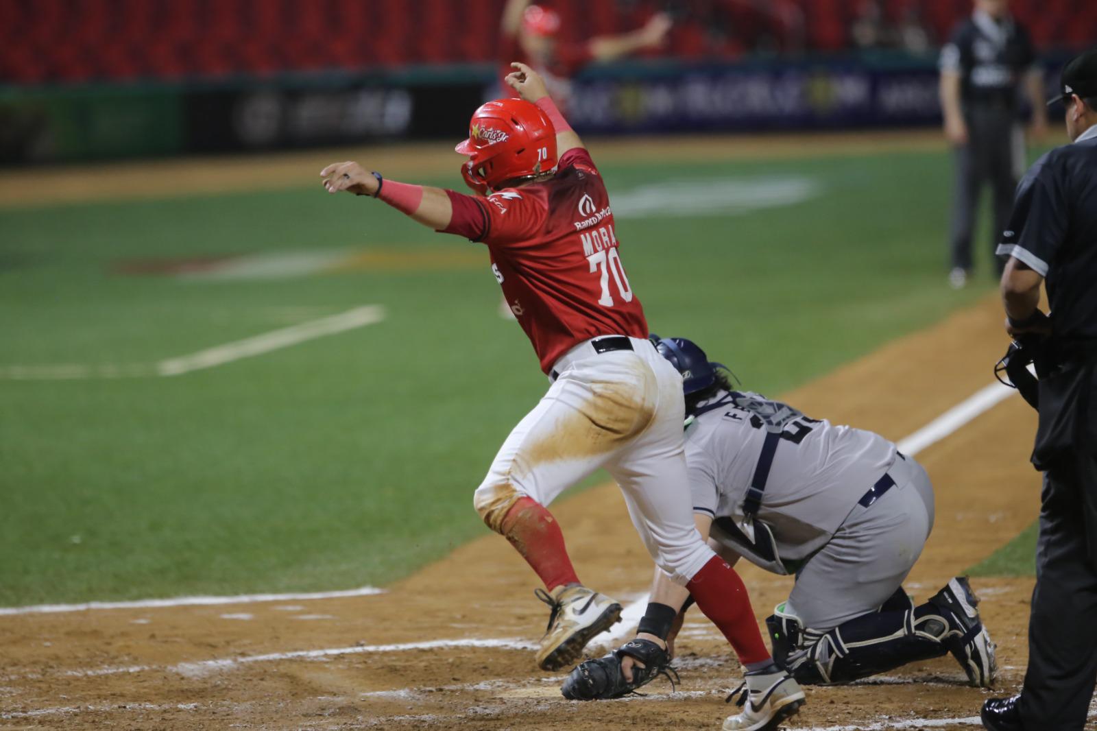 $!Venados se desmoronan en la sexta y caen ante Jaguares