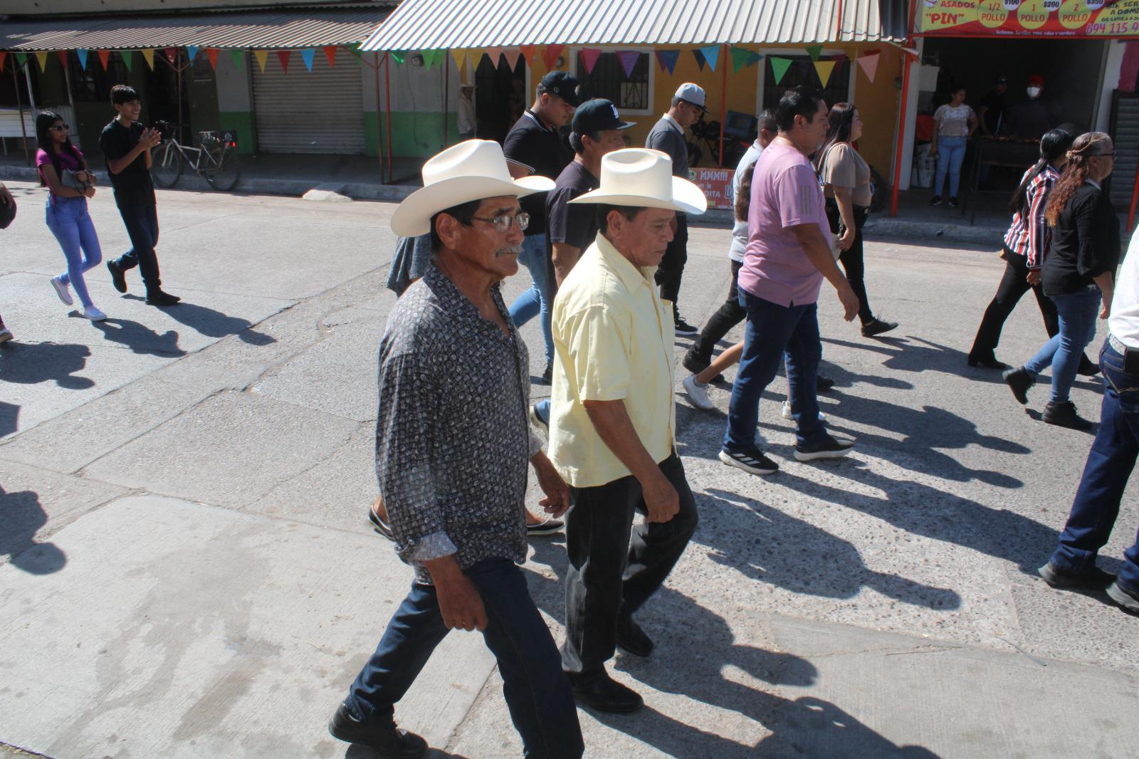 $!Músicos de Rosario celebran a Santa Cecilia con procesión y misa; le piden que haya trabajo