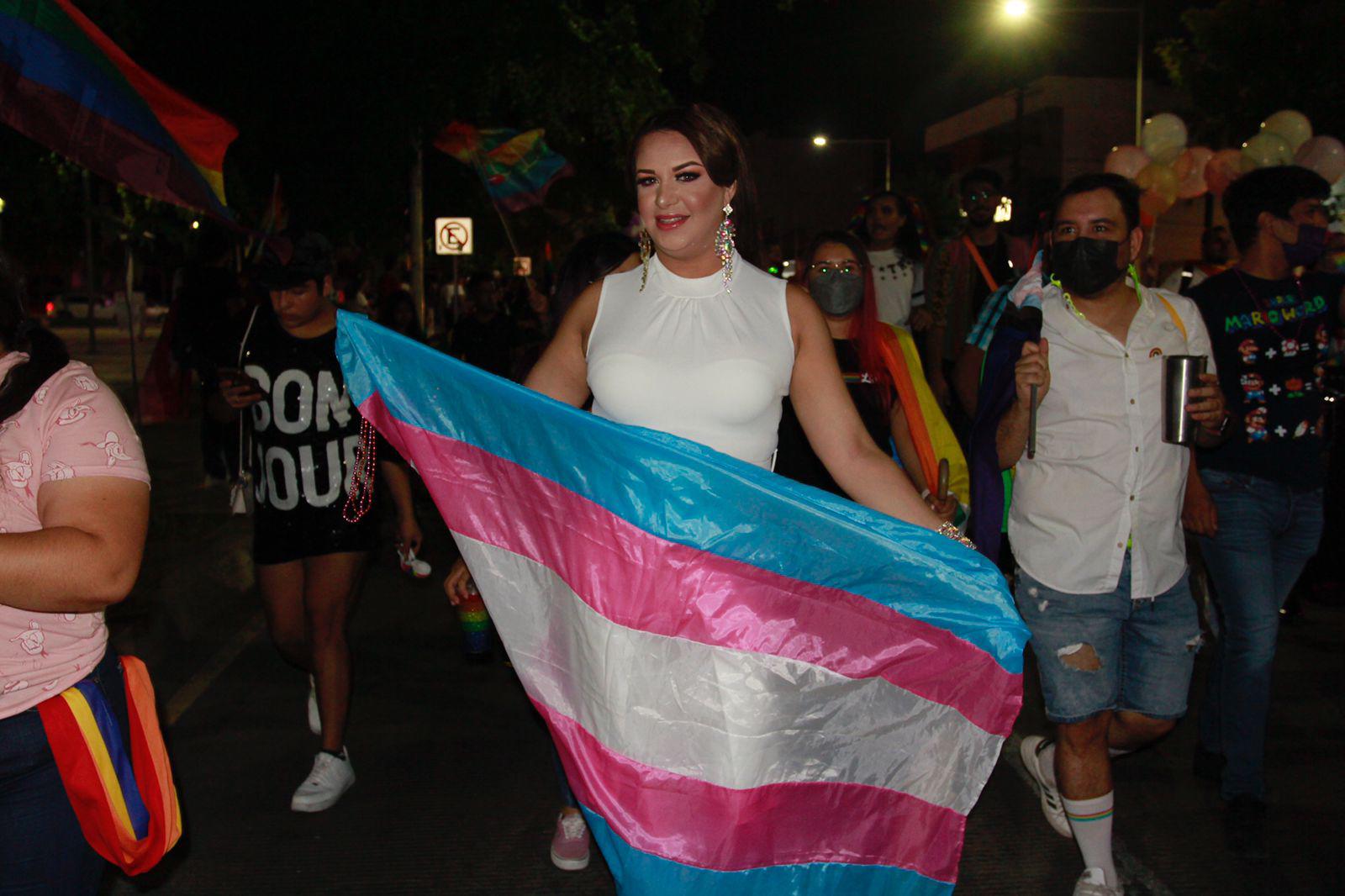 $!Celebran la diversidad sexual y el matrimonio igualitario con marcha en Culiacán