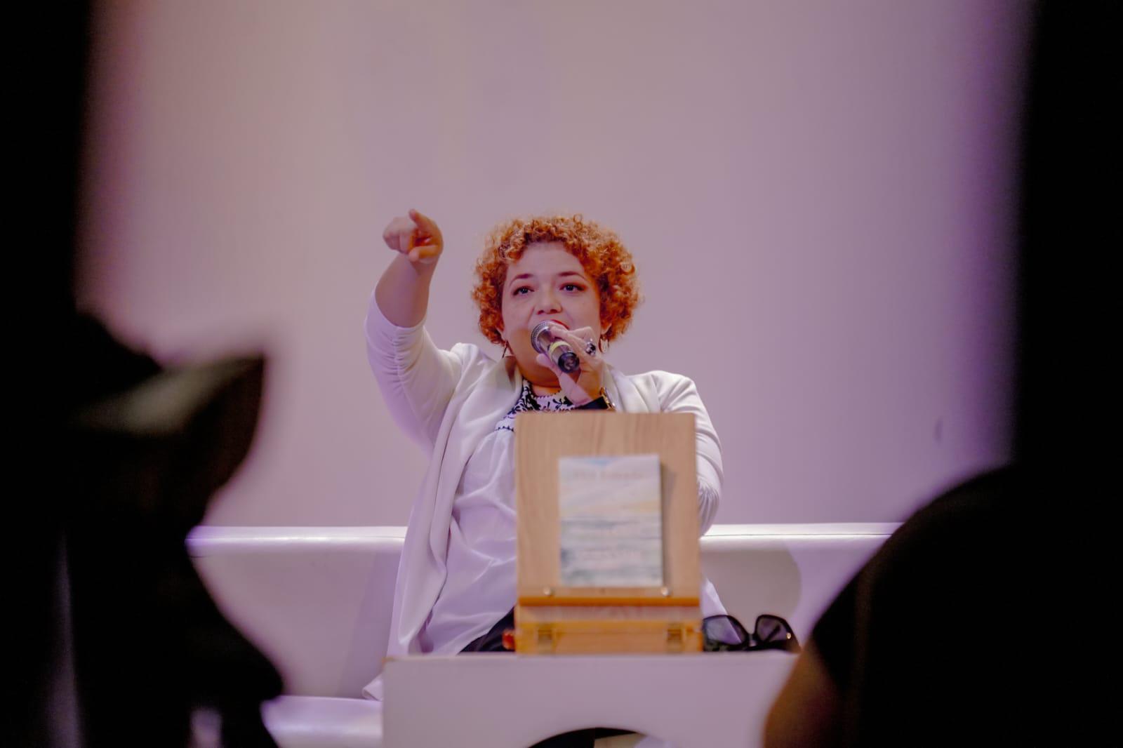 $!Esta obra consolidando a Flor Estrada como una voz activa y relevante en la escena literaria de Sinaloa.