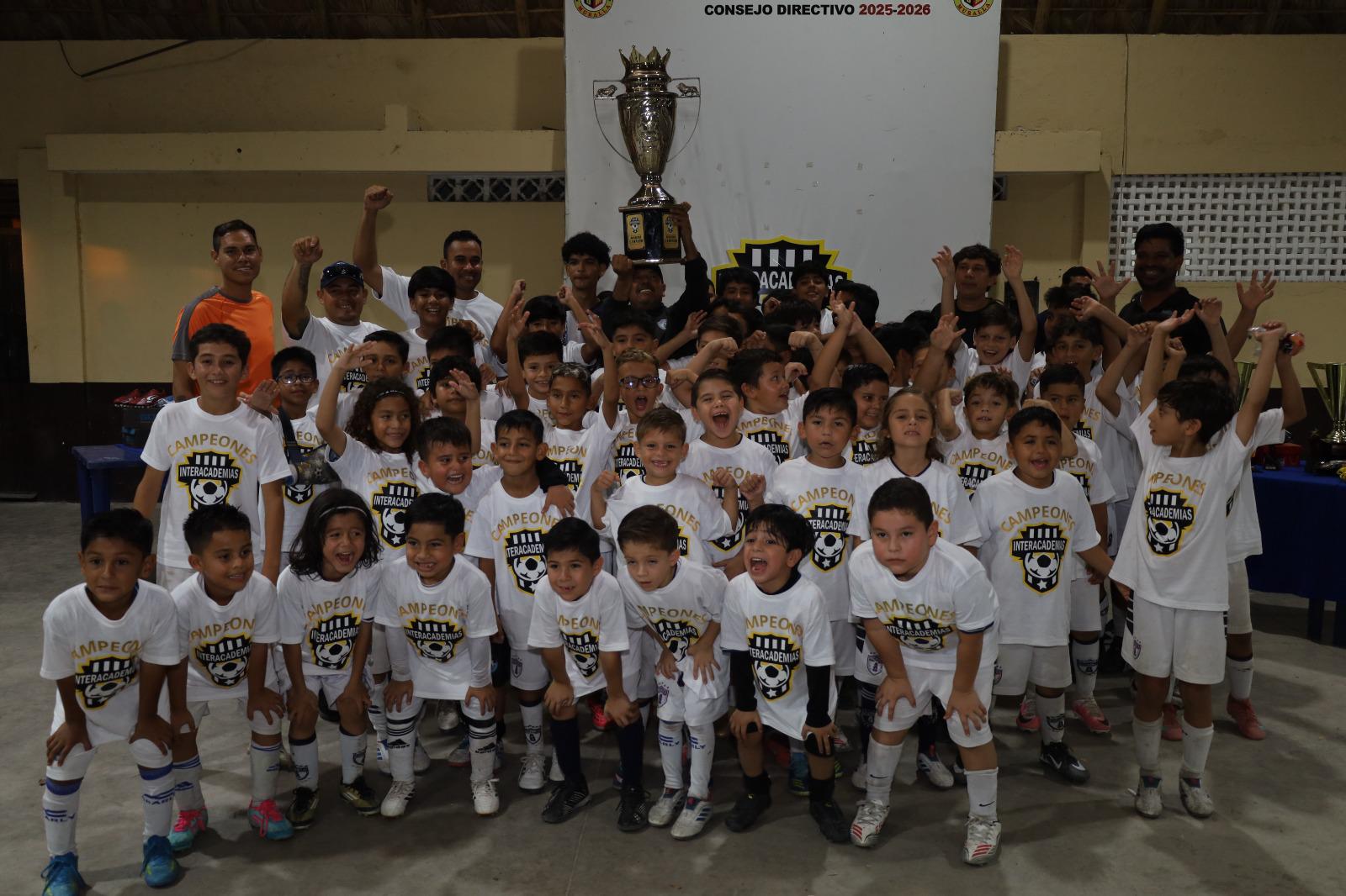 $!Pachuca Mazatlán conquista dos títulos en el Interacademias 2026