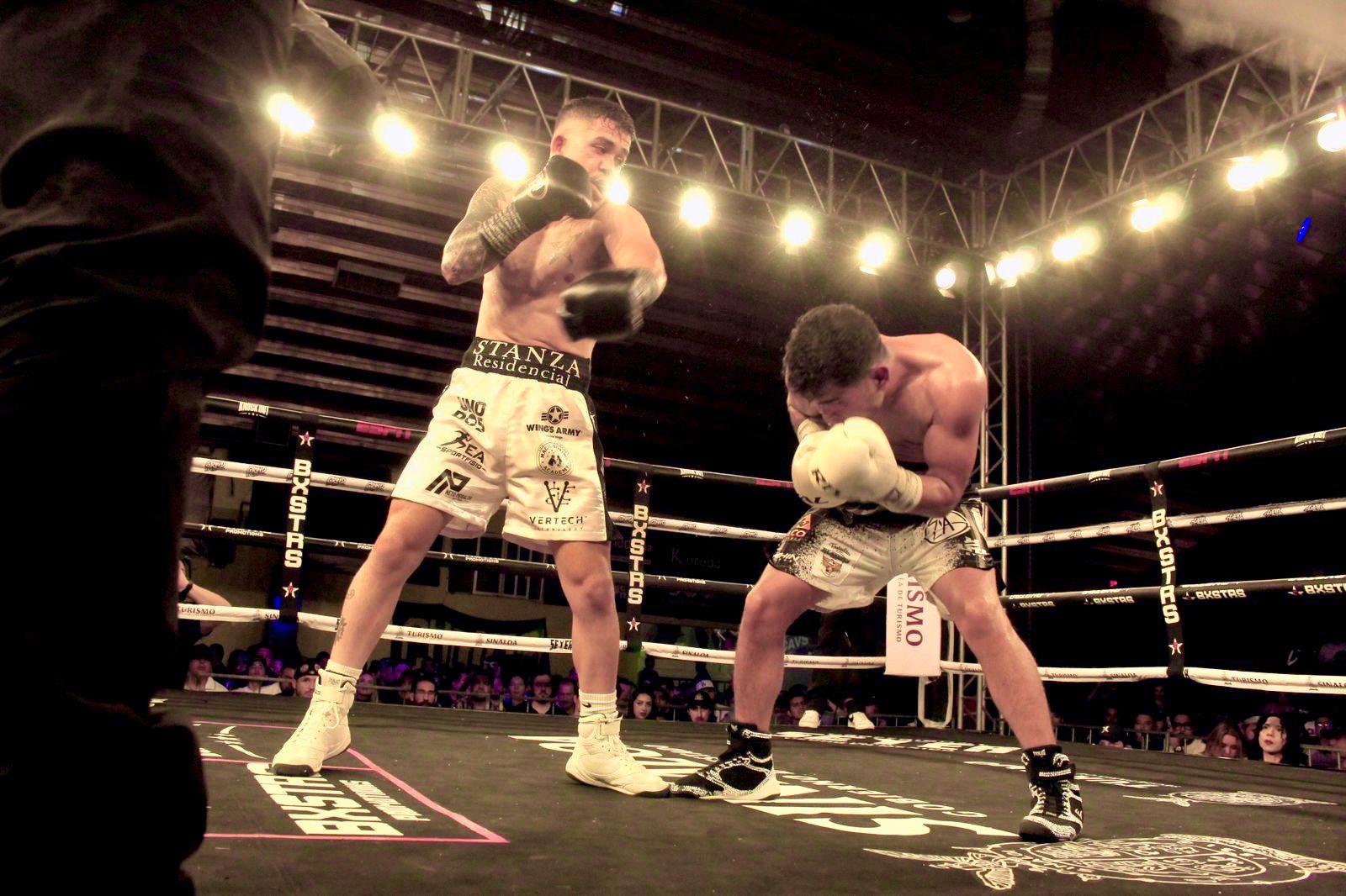 $!Gabriel Gollaz domina y noquea en la estelar de Box por Sinaloa