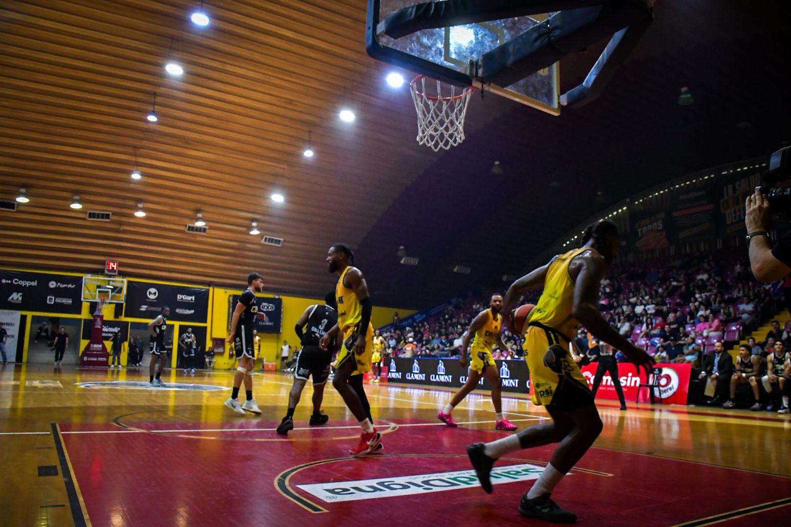 $!Caballeros de Culiacán viene de atrás para vencer a Ángeles de la CDMX