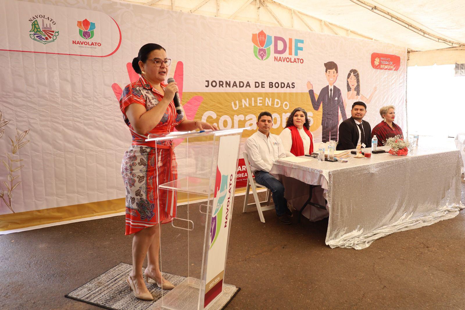 $!Se unen 11 parejas en boda masiva en Navolato