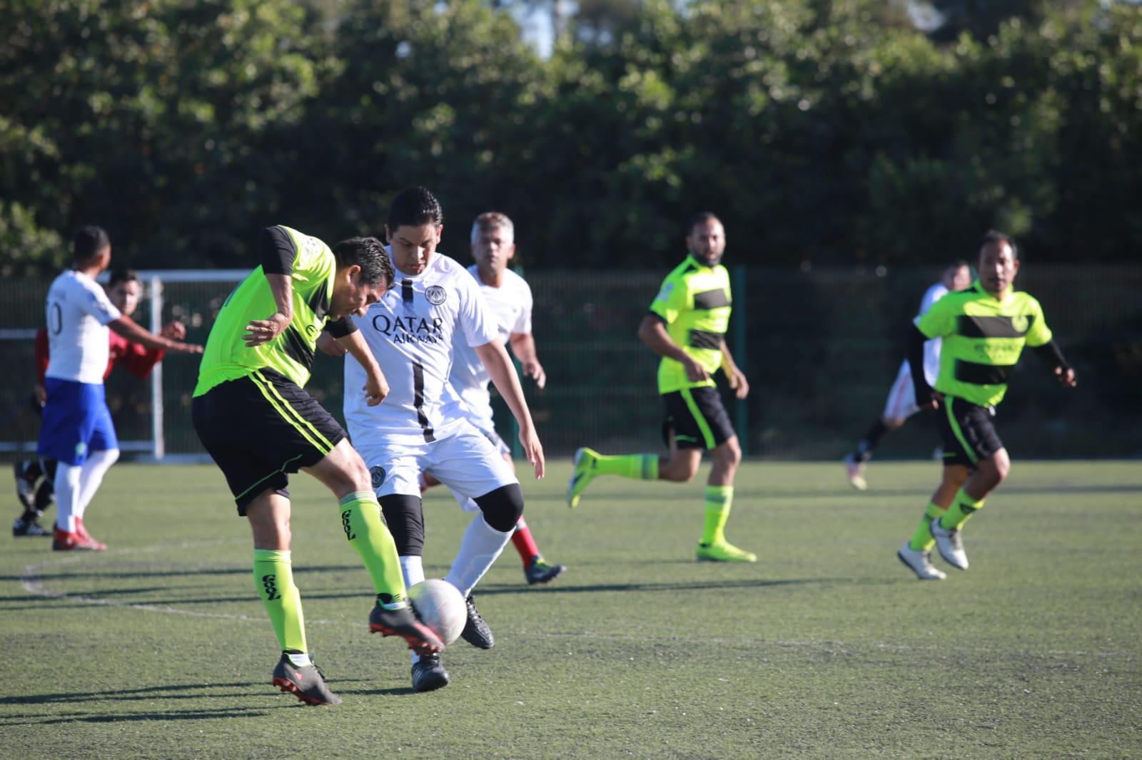 $!Villa Unión golea a Urías en el Futbol Superveteranos