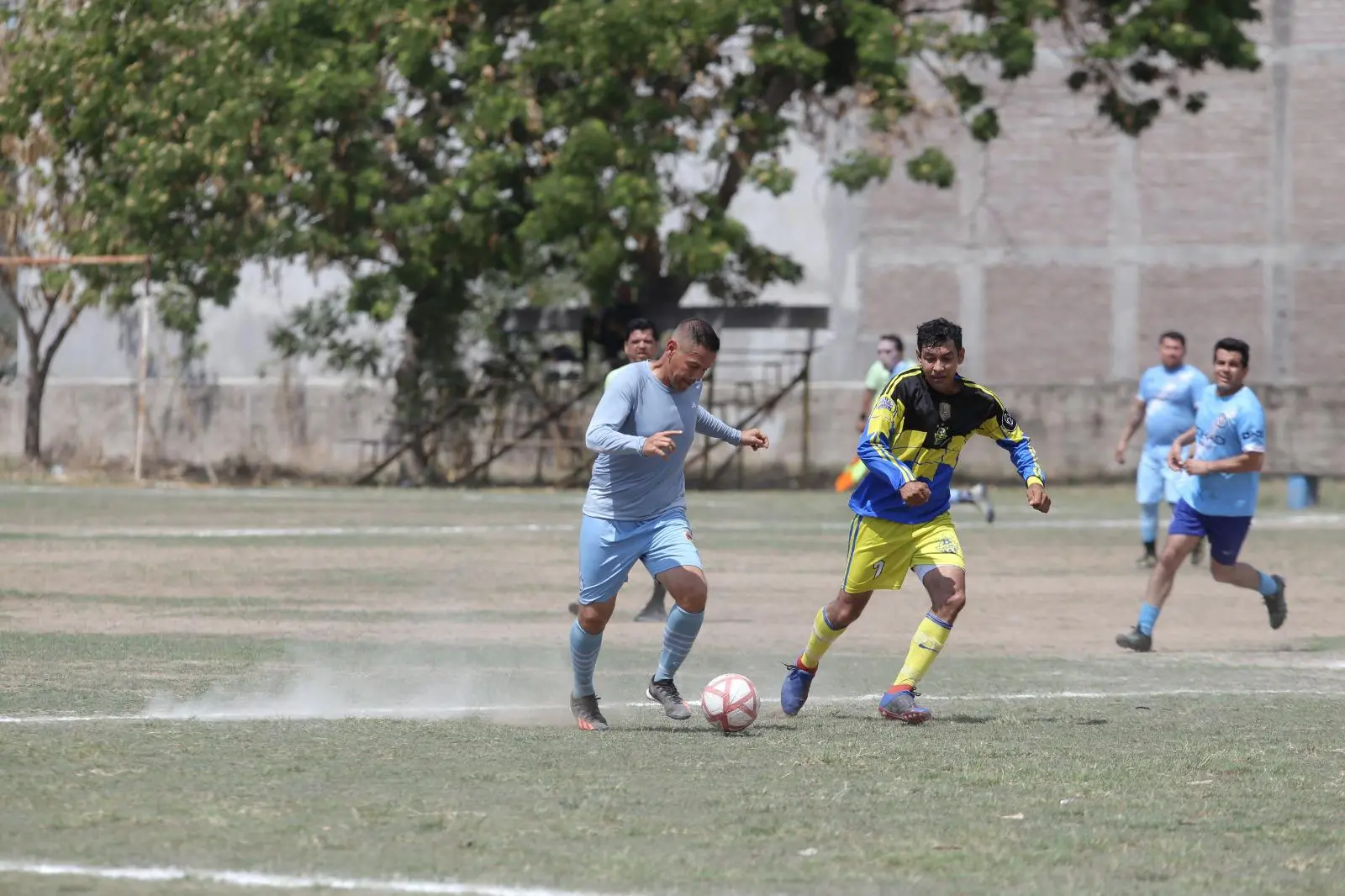 $!Liga CROM-Frutería Bernal rompe hegemonía de Servigrúas en Futbol Veteranos Diamante