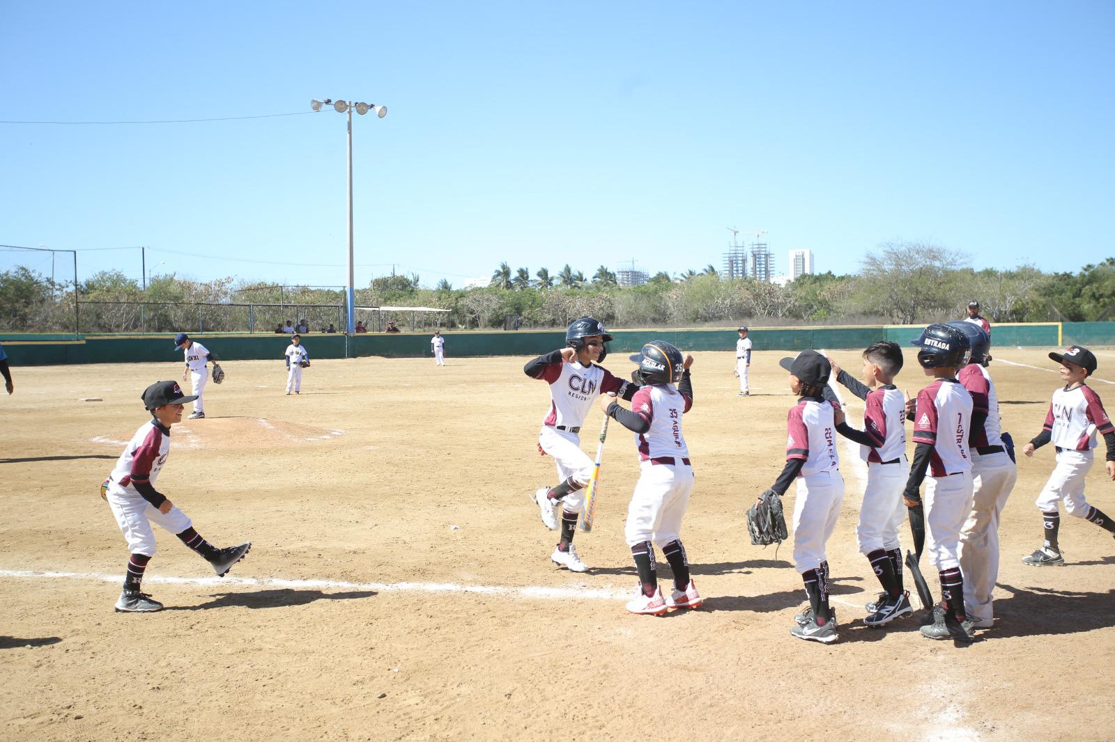 $!Región 4-Mazatlán vuelve a noquear en Nacional Pingüica