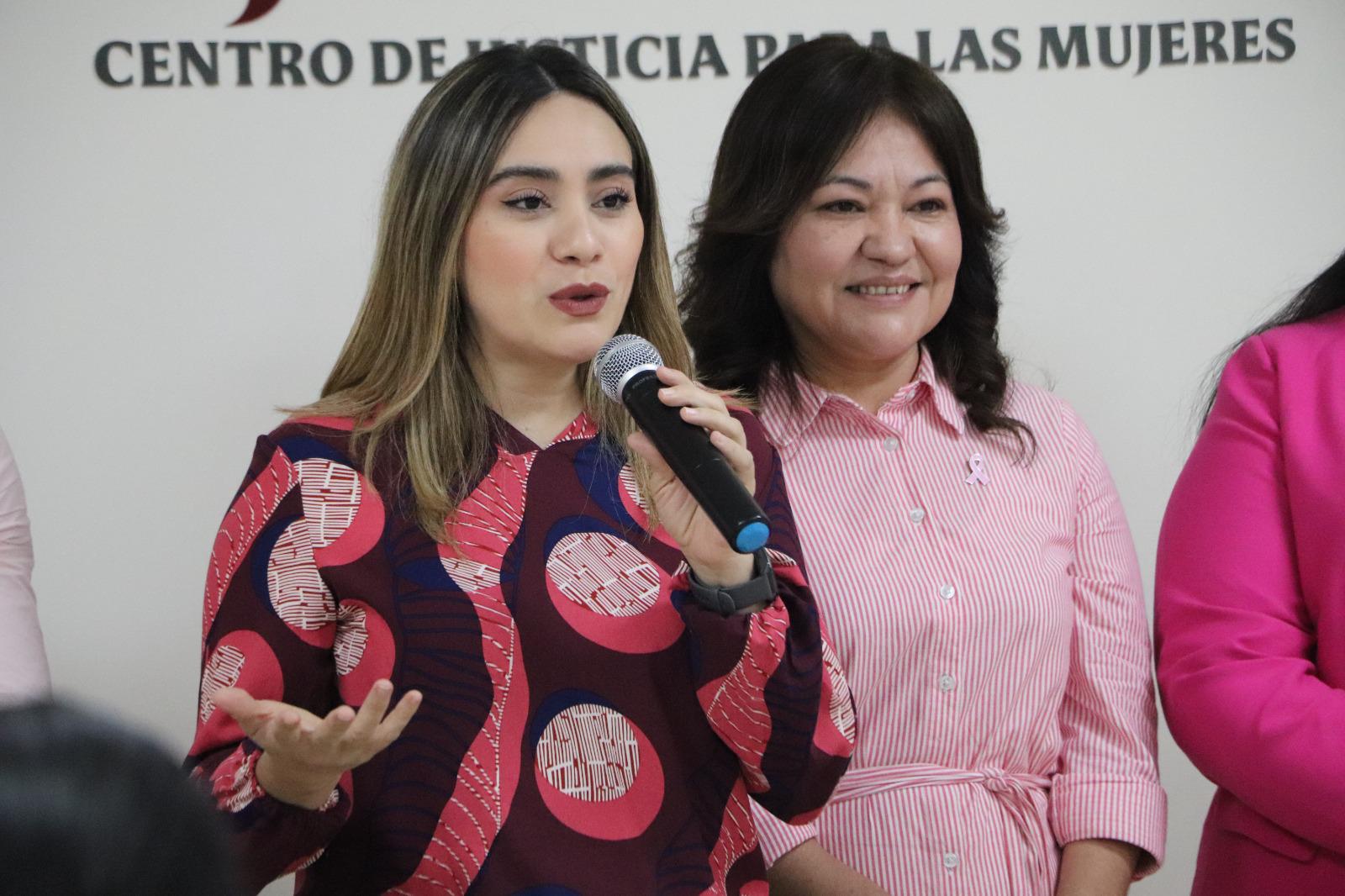 $!Impulsan la prevención de cáncer de mama con taller en Centro de Justicia para las Mujeres