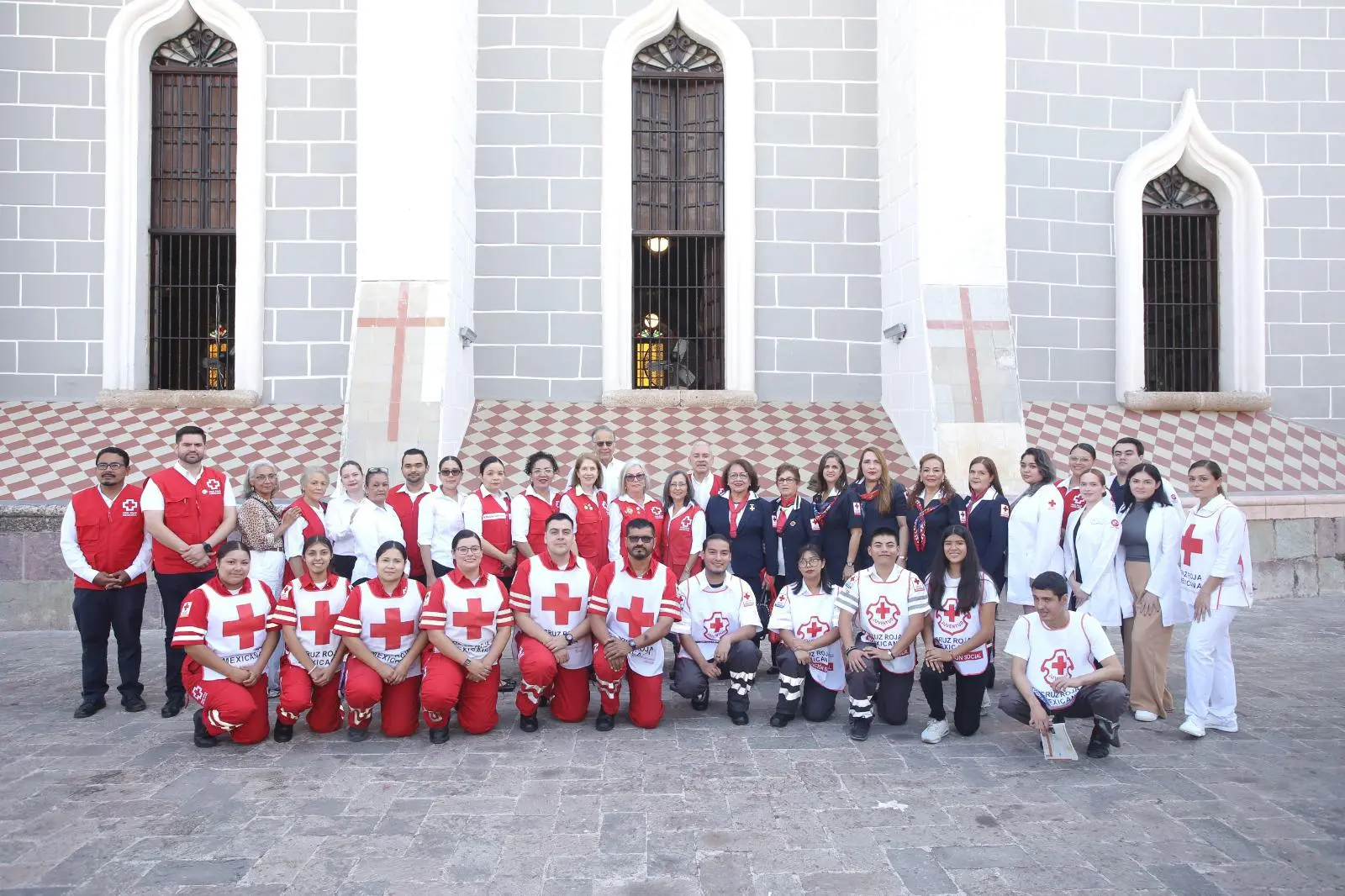 $!Obispo de Mazatlán invita a colaborar en la Colecta Nacional de la Cruz Roja Mexicana