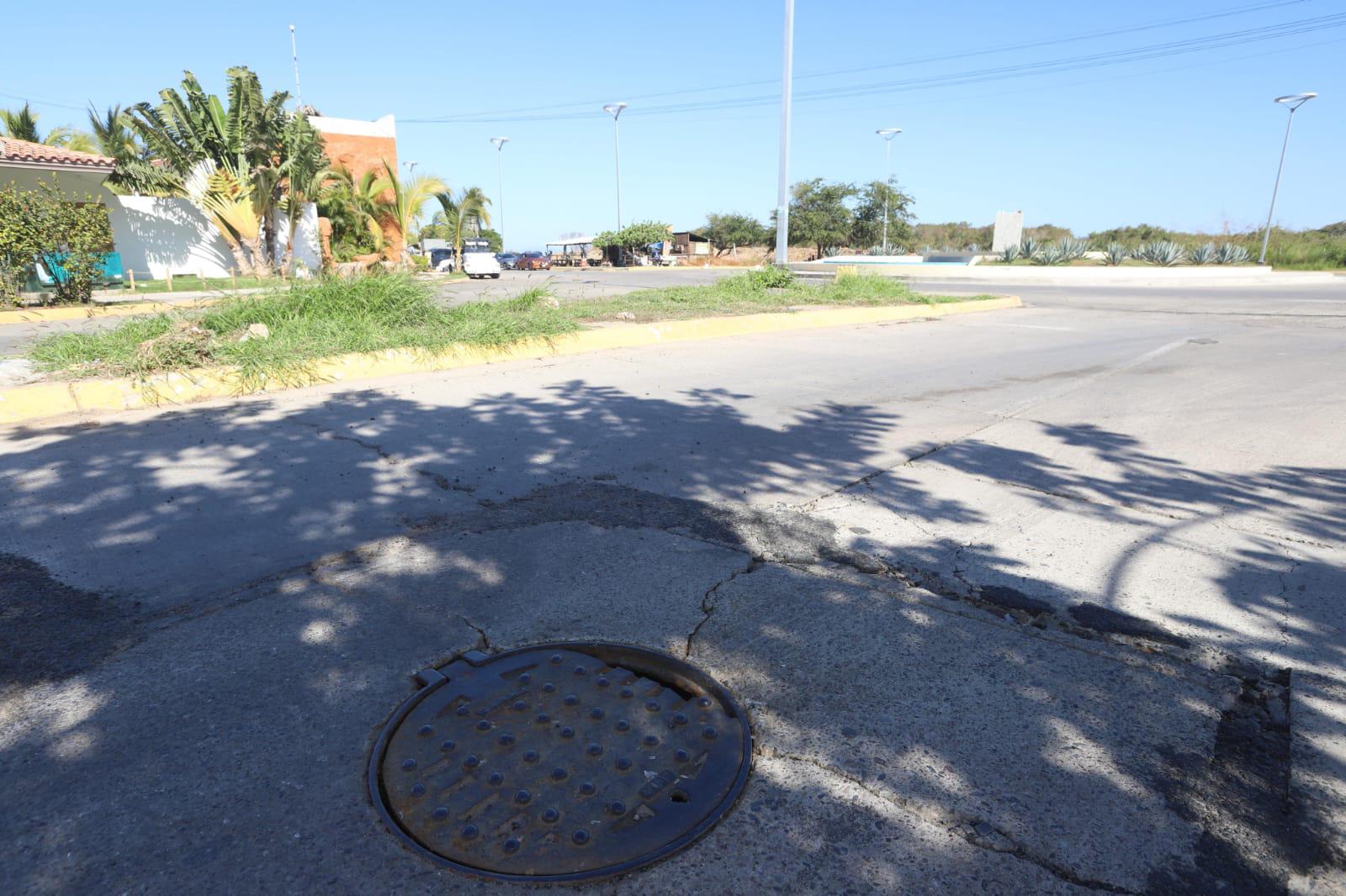 $!Atiende Gobierno de Mazatlán descargas en playa Cerritos y el Estero del Yugo