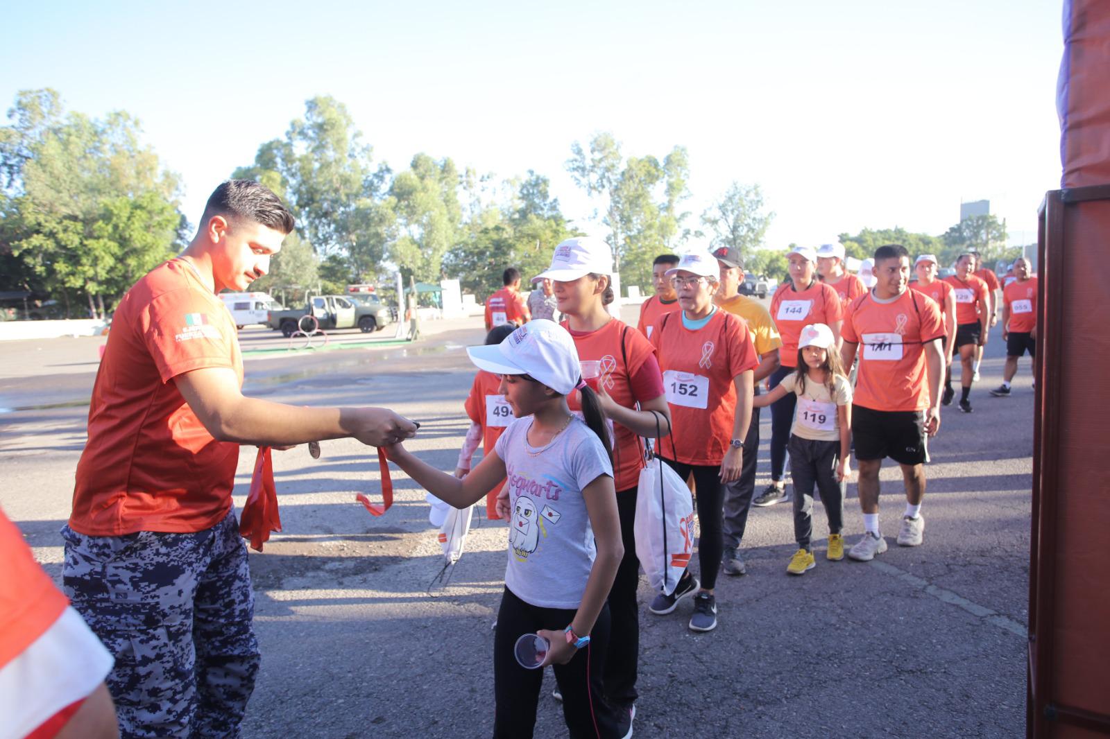 $!Militares y ciudadanos corren para erradicar violencia contra las mujeres