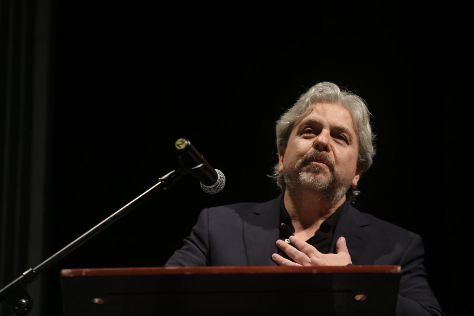 $!Se estrena documental ‘En la sombra del eclipse’ en el Teatro Ángela Peralta, en Mazatlán