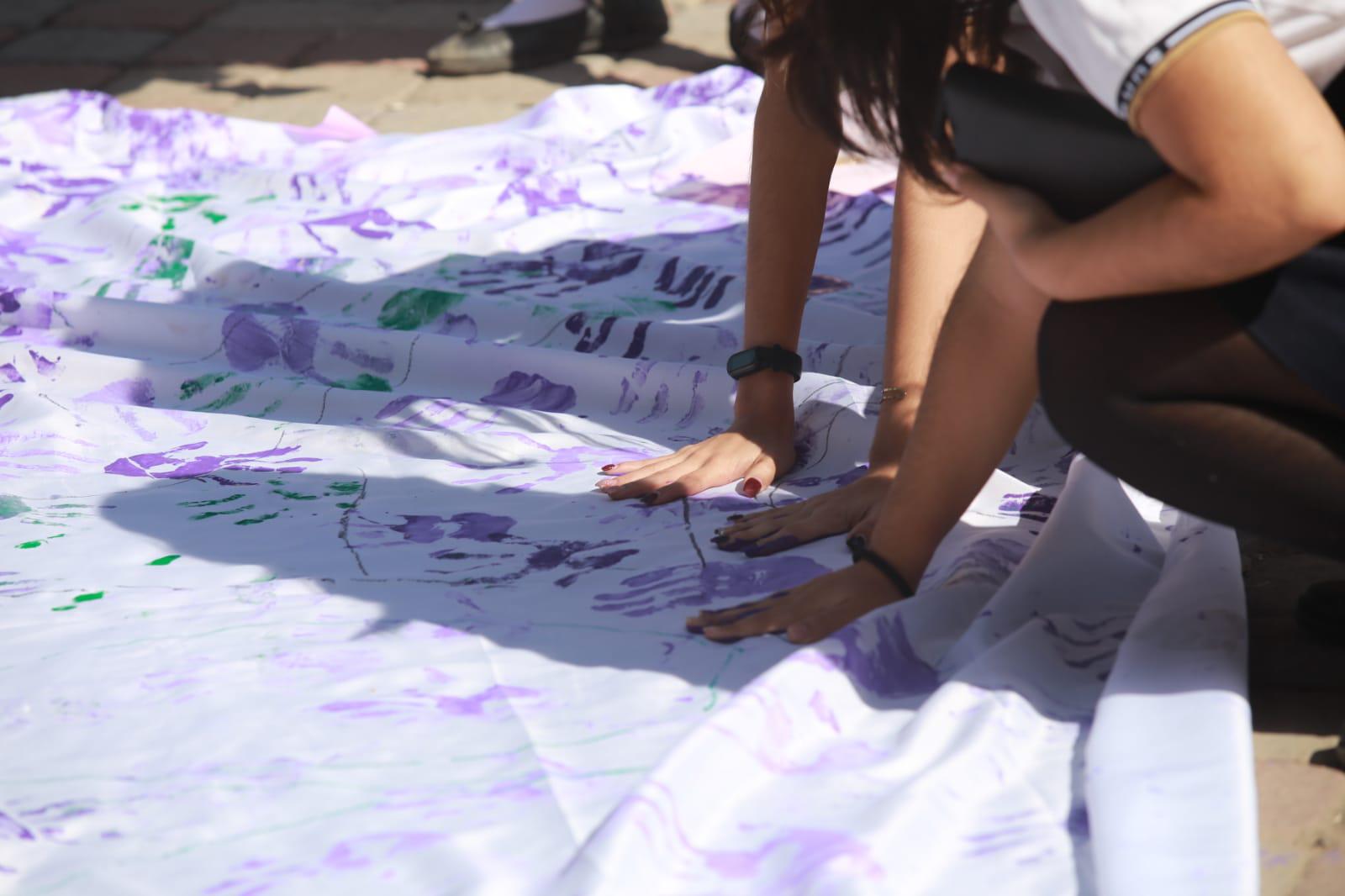 $!Alumnas de Preparatoria Mazatlán de la UAS se manifiestan por acoso