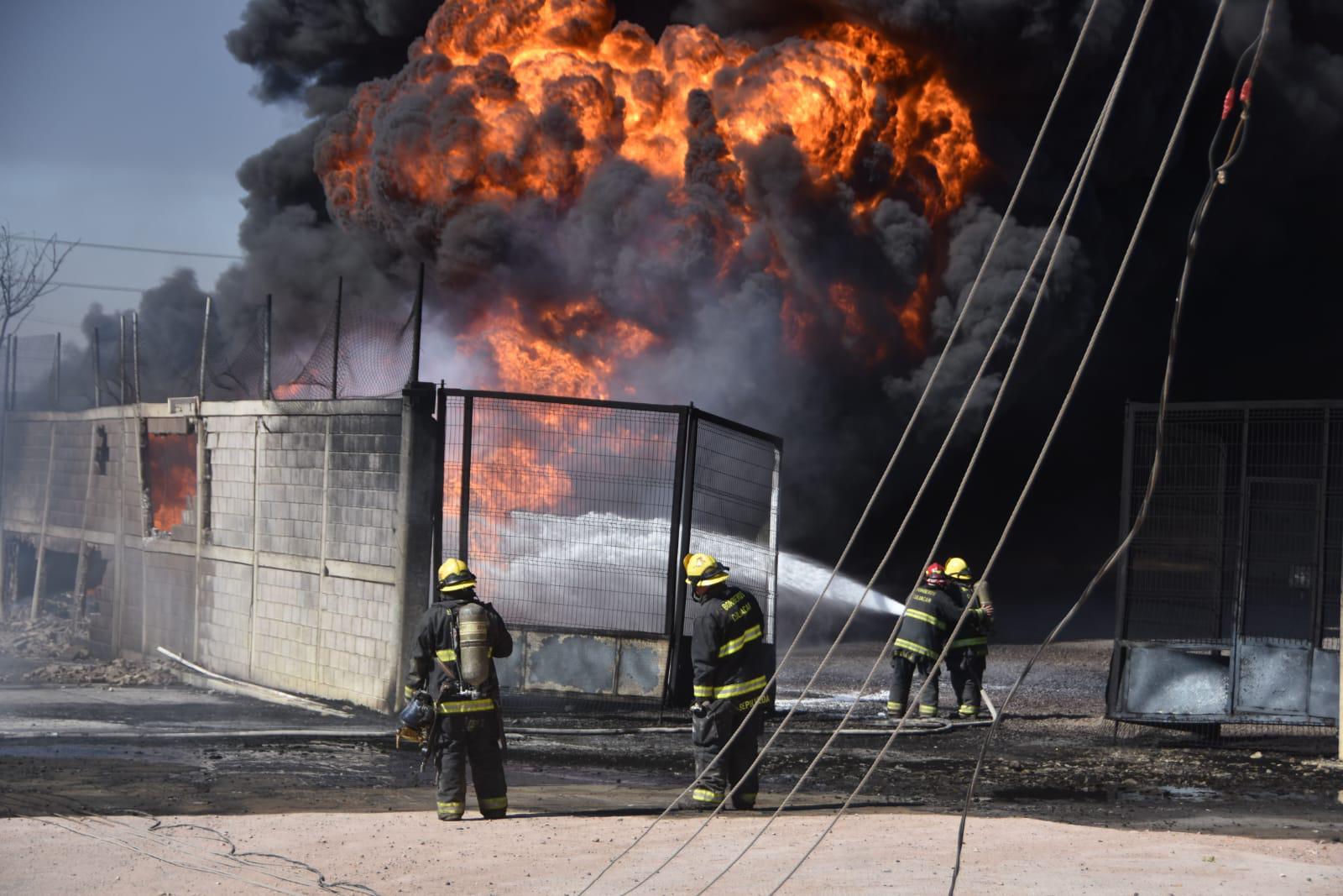 $!Estaba la lumbre alta, había una nube completamente negra, que no se miraba: bombero