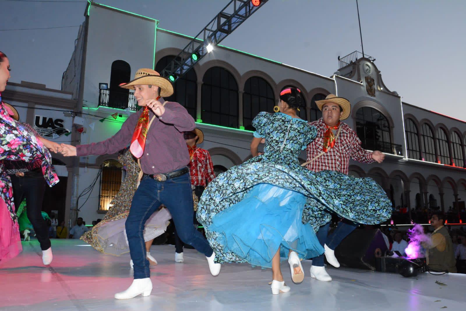 $!La Compañía Folclórica de la UAS.