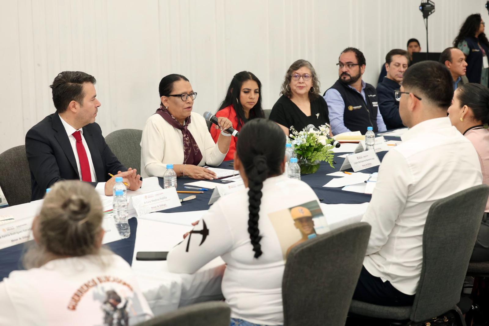 $!Titular de SEGOB se reúne con colectivos de buscadores de desaparecidos en Jalisco y Nayarit