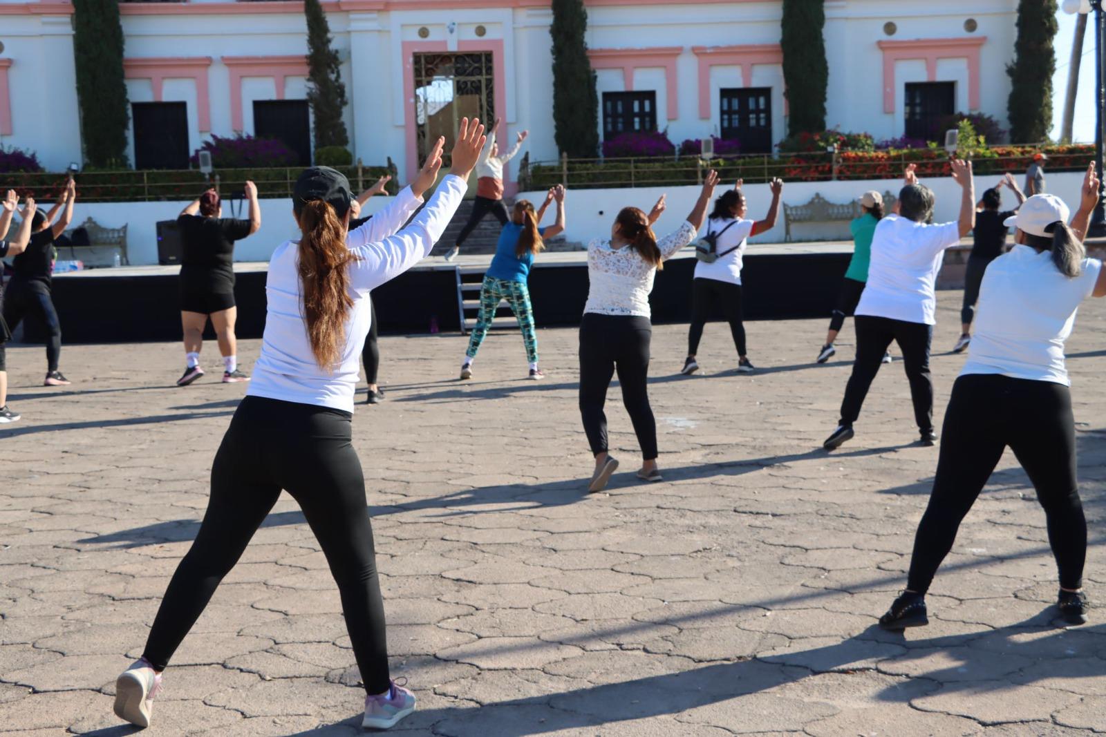 $!Imparten máster class de zumba en El Rosario