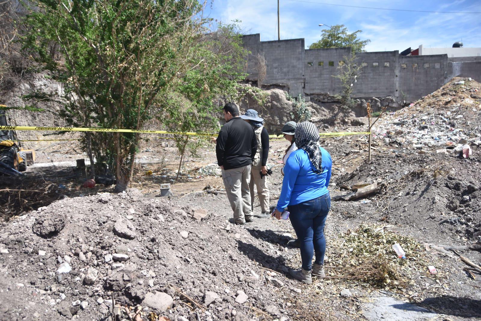 $!Colectivo de búsqueda halla más restos humanos en sitio donde se han ubicado fosas clandestinas en Culiacán
