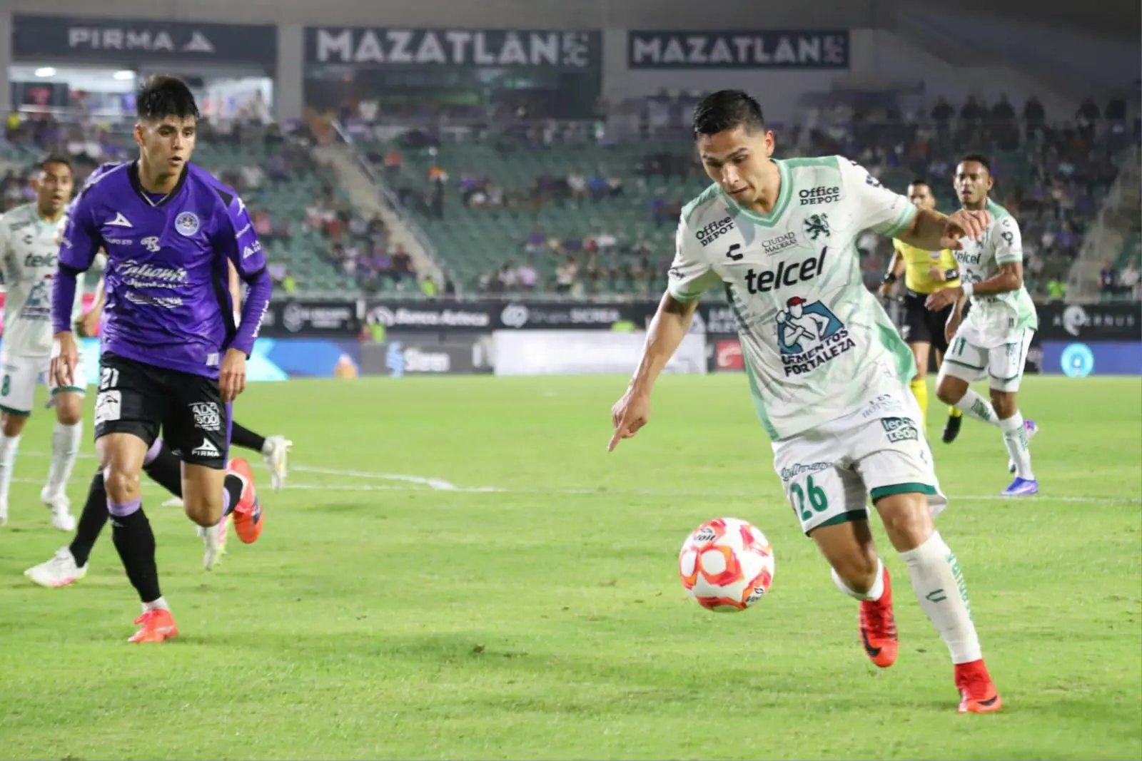 $!Brian Rubio encabeza goleada de Mazatlán a León