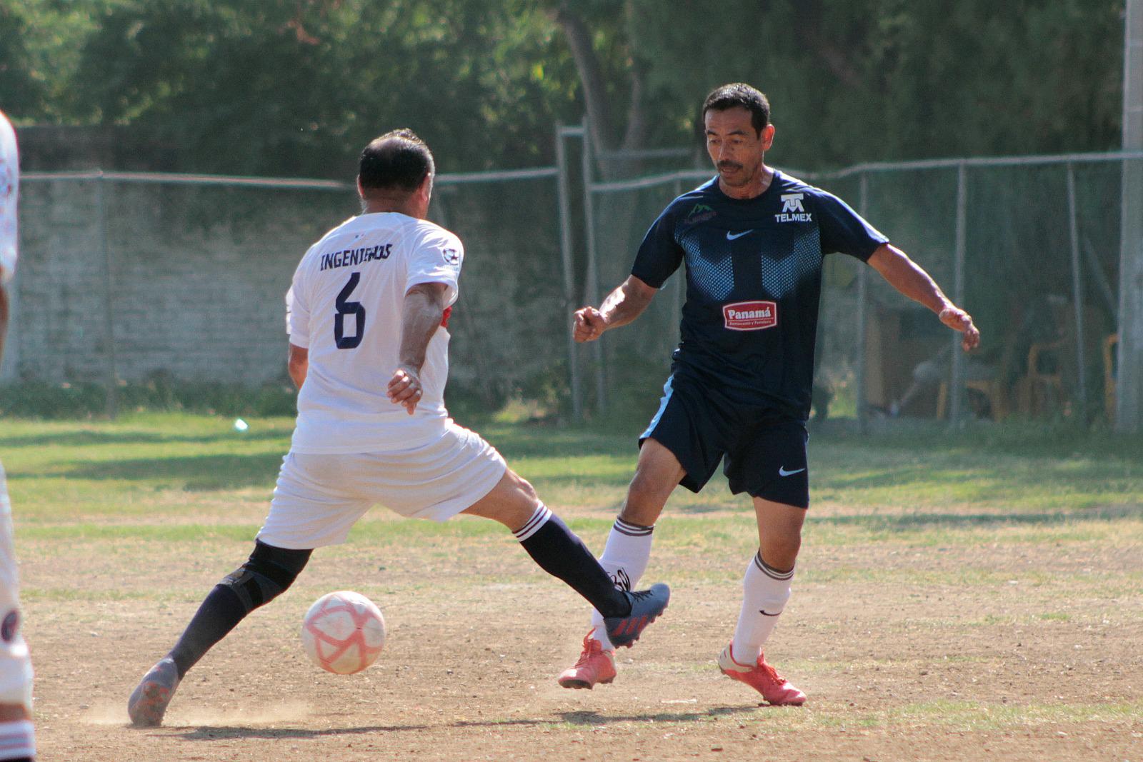 $!Ingenieros logra punto extra en Liga Veteranos Platino, en Mazatlán