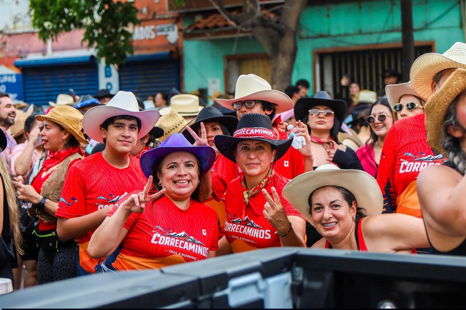 $!VaqueRun reúne a familias y jóvenes en una tarde de deporte, música y diversión en Culiacán