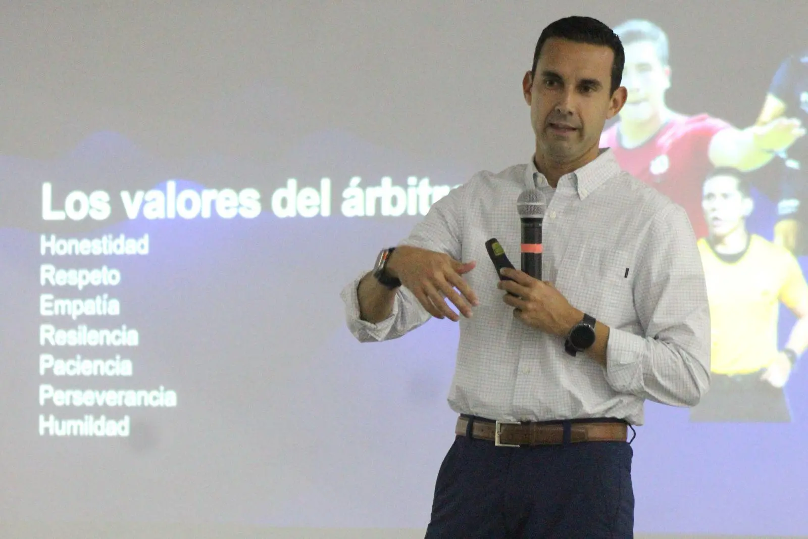 $!César Ramos apunta a otro año exitoso en su carrera profesional y pide por la paz en Sinaloa