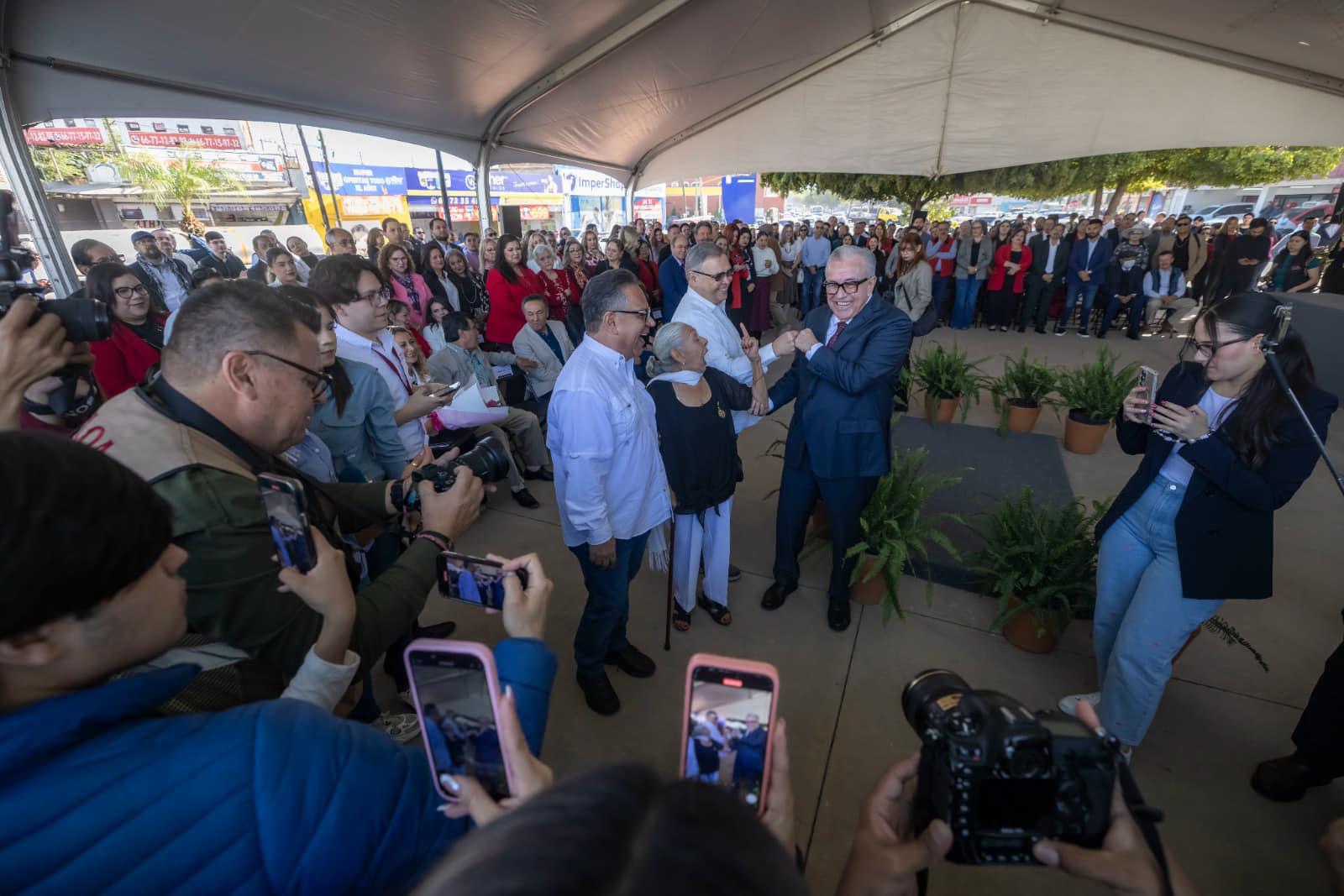$!Una nutrida asistencia tuvo la entrega del reconocimiento.