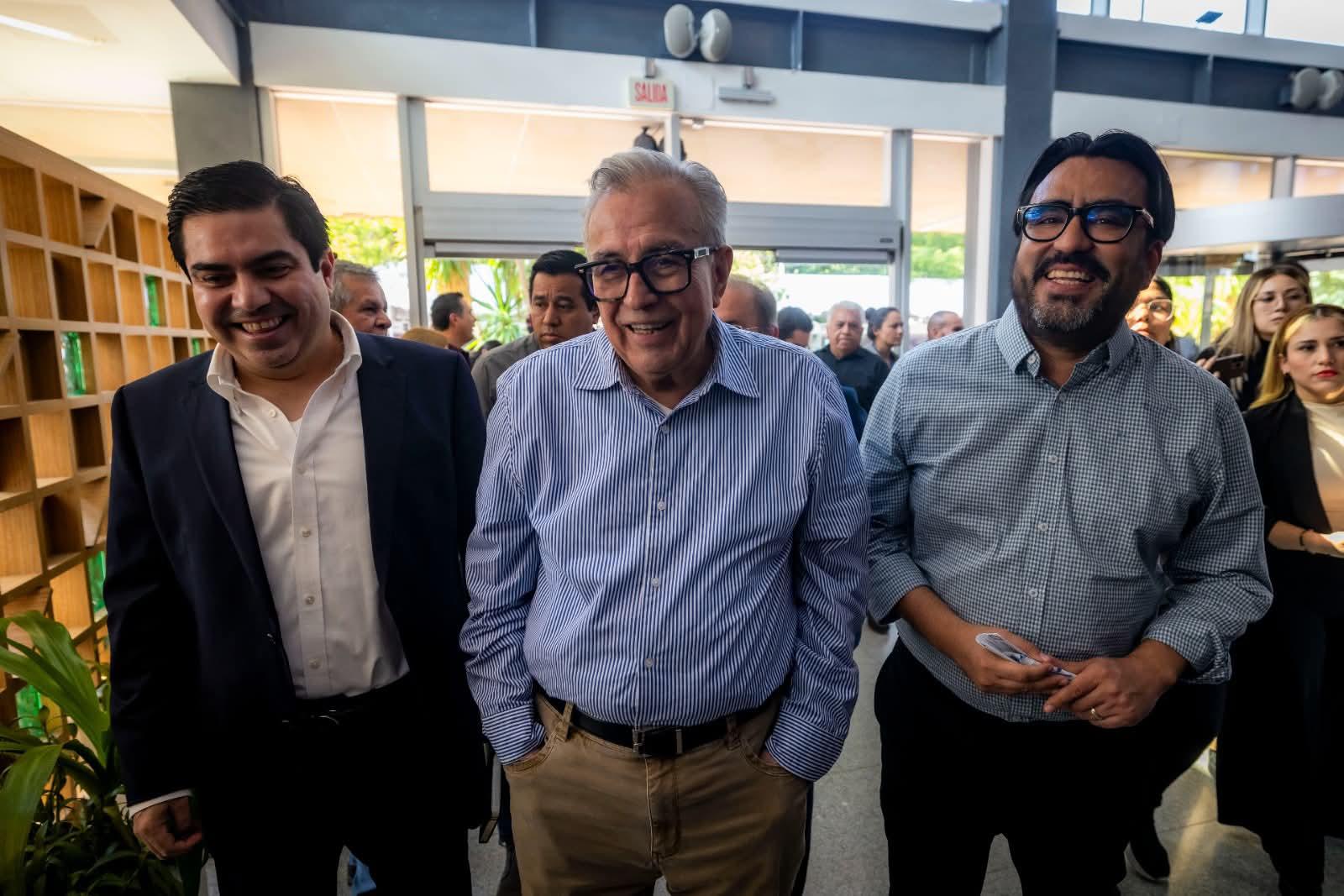 $!Asiste gobernador Rocha Moya a la FIL Culiacán 2025 en su segundo día de actividades