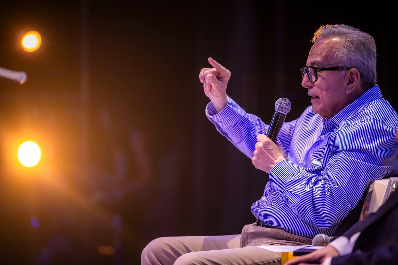 $!Asiste gobernador Rocha Moya a la FIL Culiacán 2025 en su segundo día de actividades