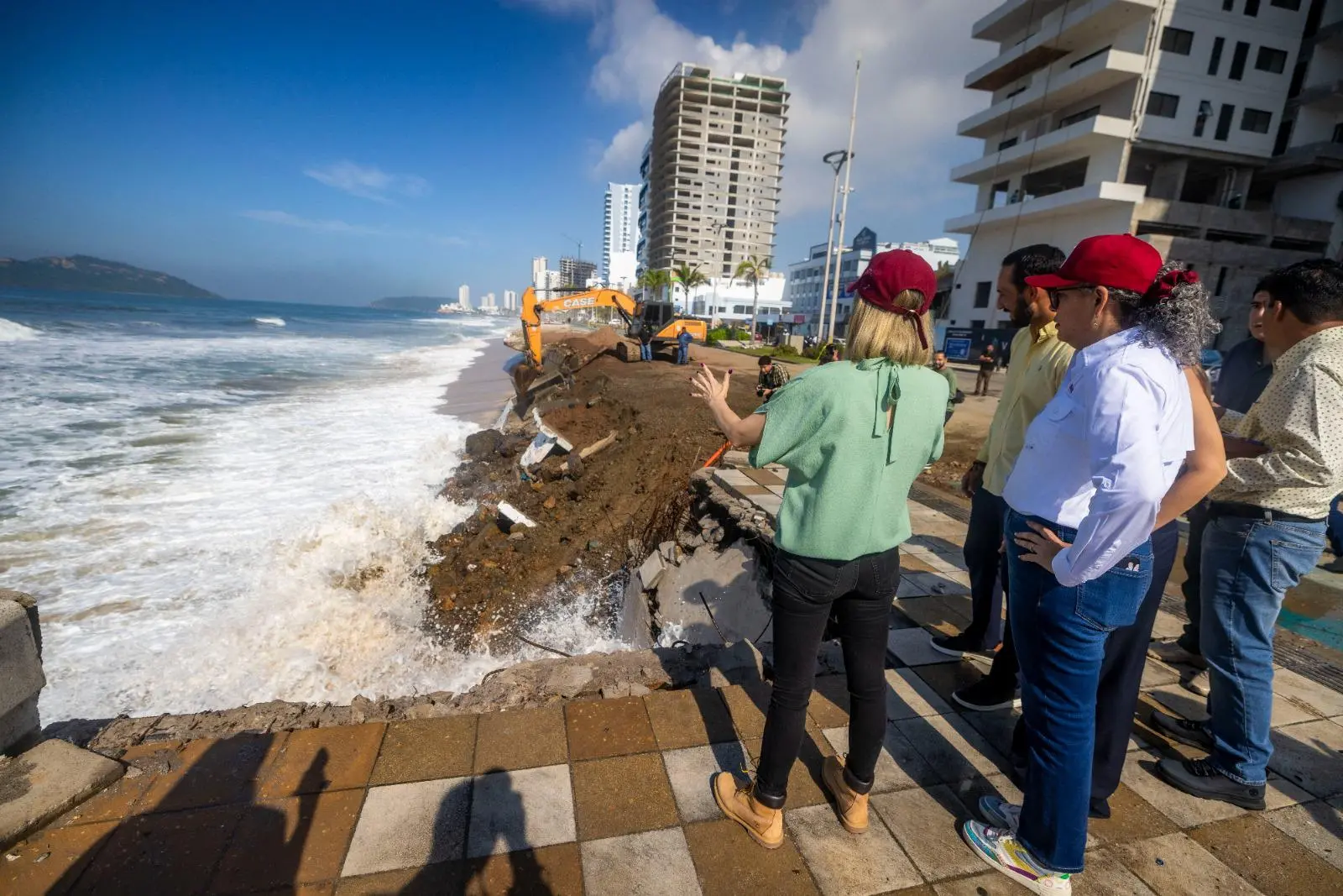 $!Se dará prioridad a rehabilitación del malecón de Mazatlán, señala Gobernadora de Sinaloa