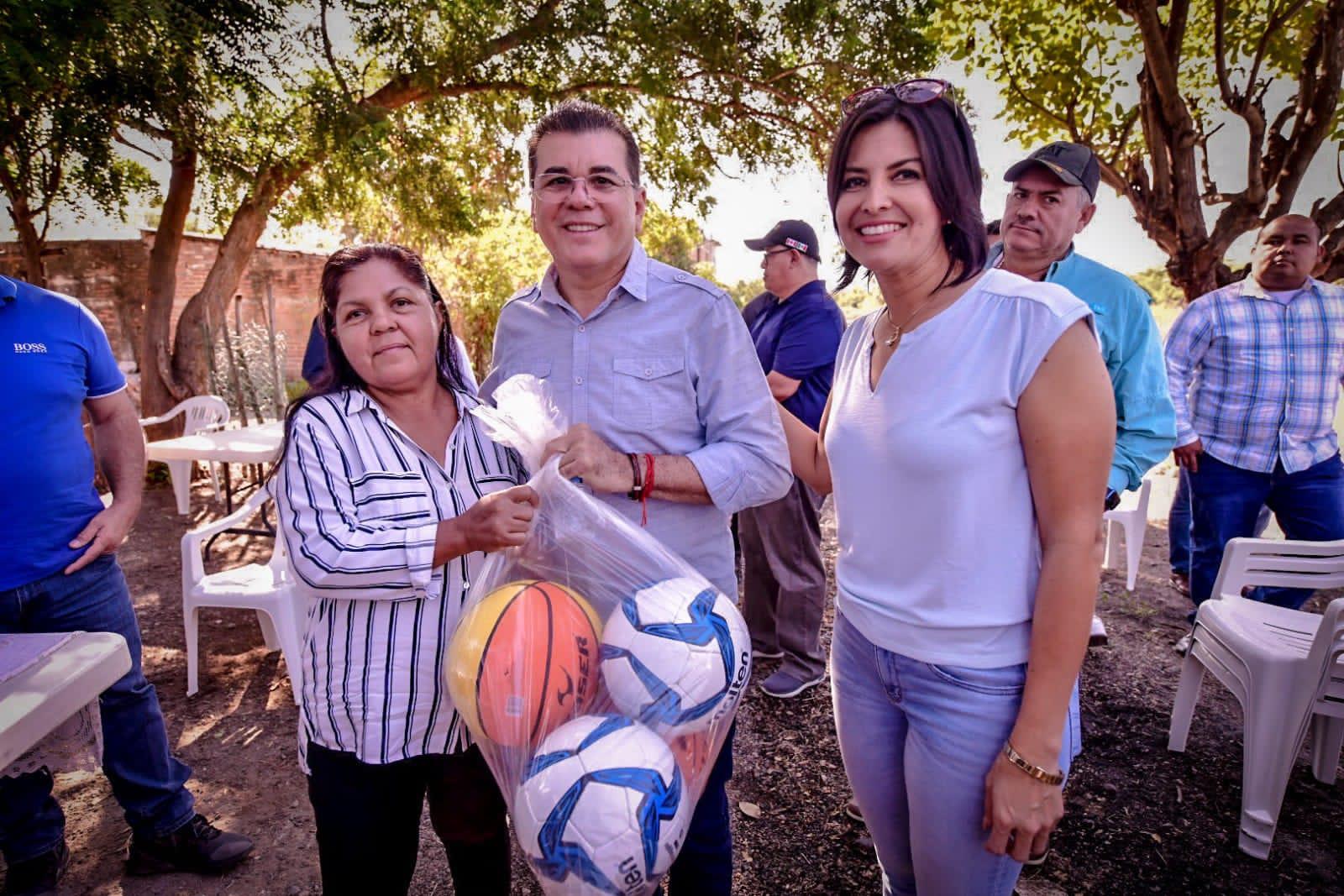 $!Promete Alcalde de Mazatlán escuchar y atender con hechos los problemas de la zona rural
