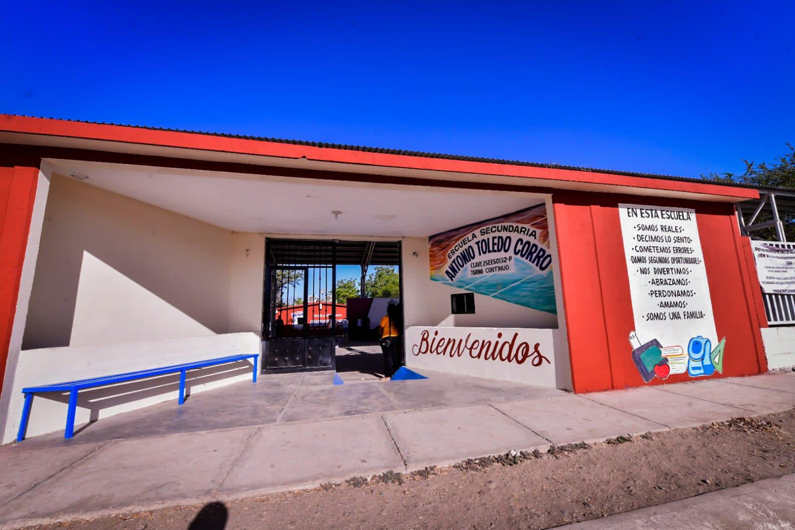 $!Llega el Lunes Cívico a secundaria de Valle Bonito, en Mazatlán