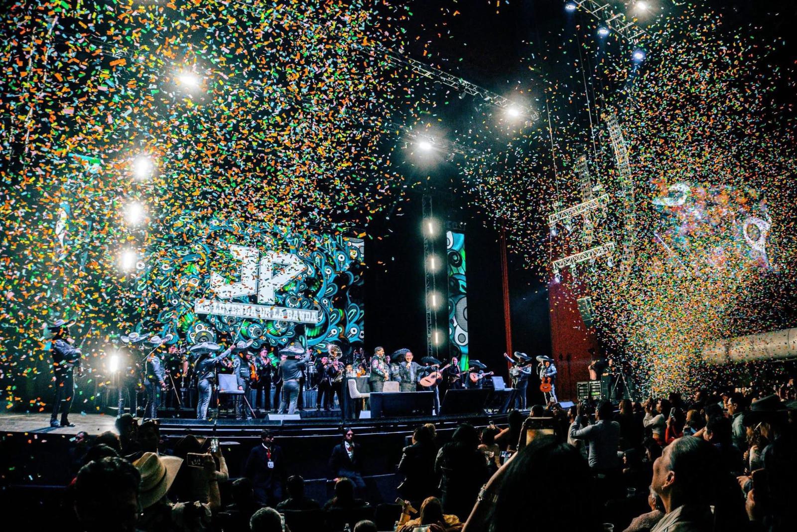 $!Una gran noche vivió Julio Preciado en su concierto.