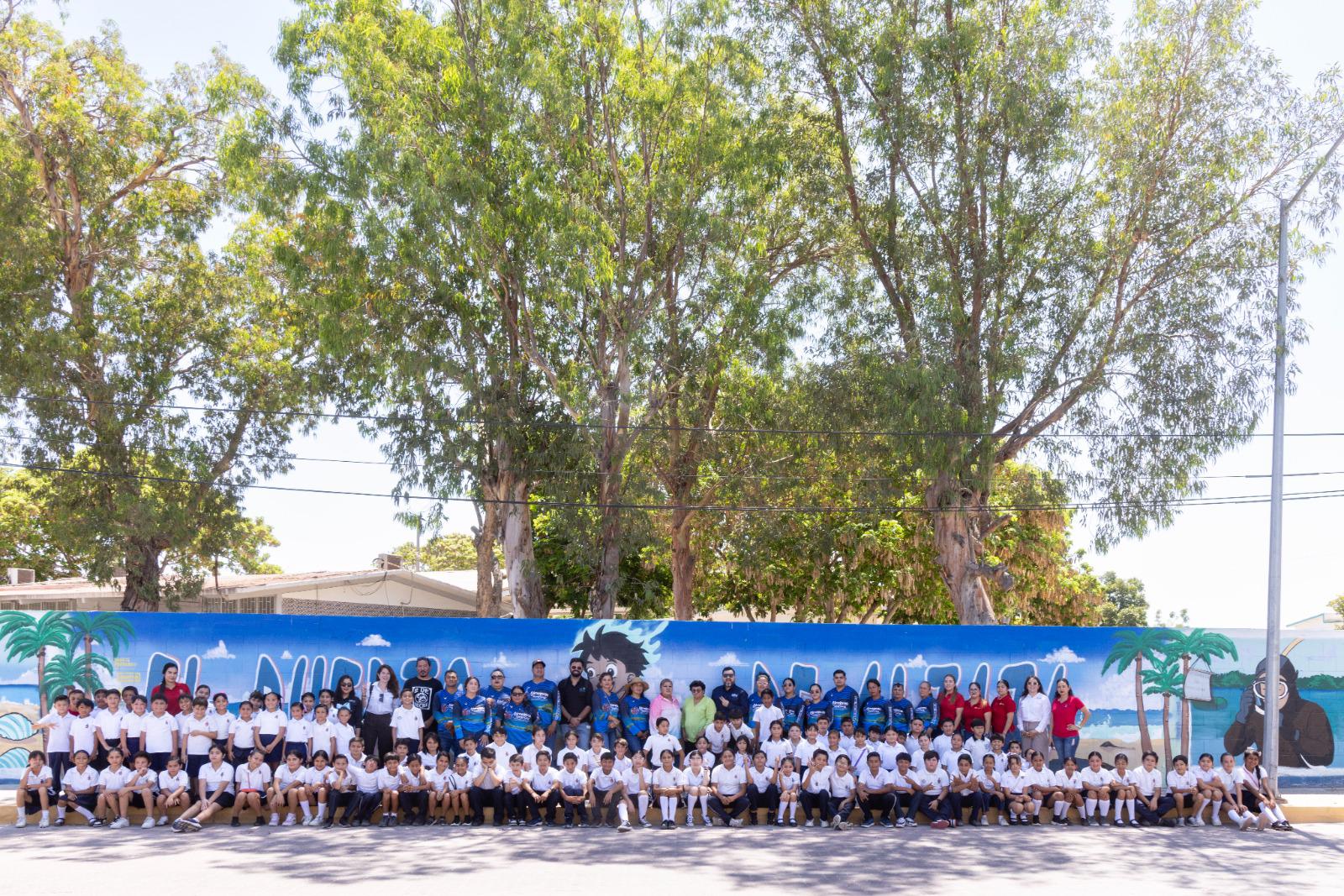 $!Develan mural que cuenta la historia de la pesca sustentable en Altata