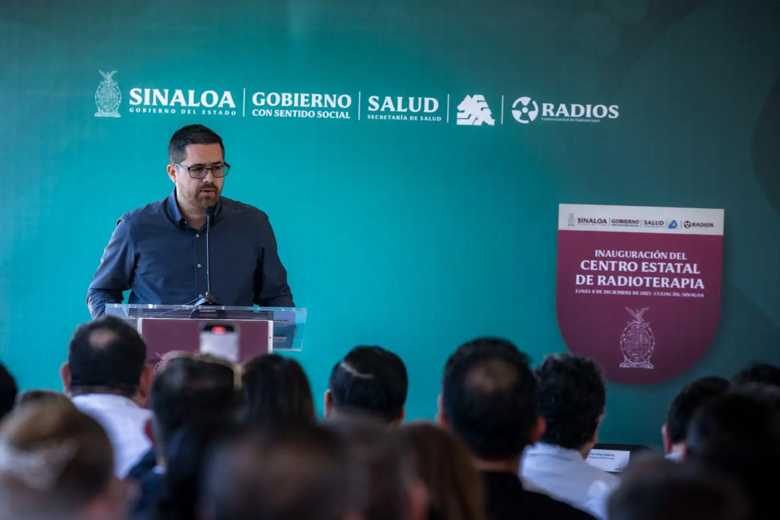 $!Rocha Moya inaugura en Culiacán el Centro Estatal de Radioterapia