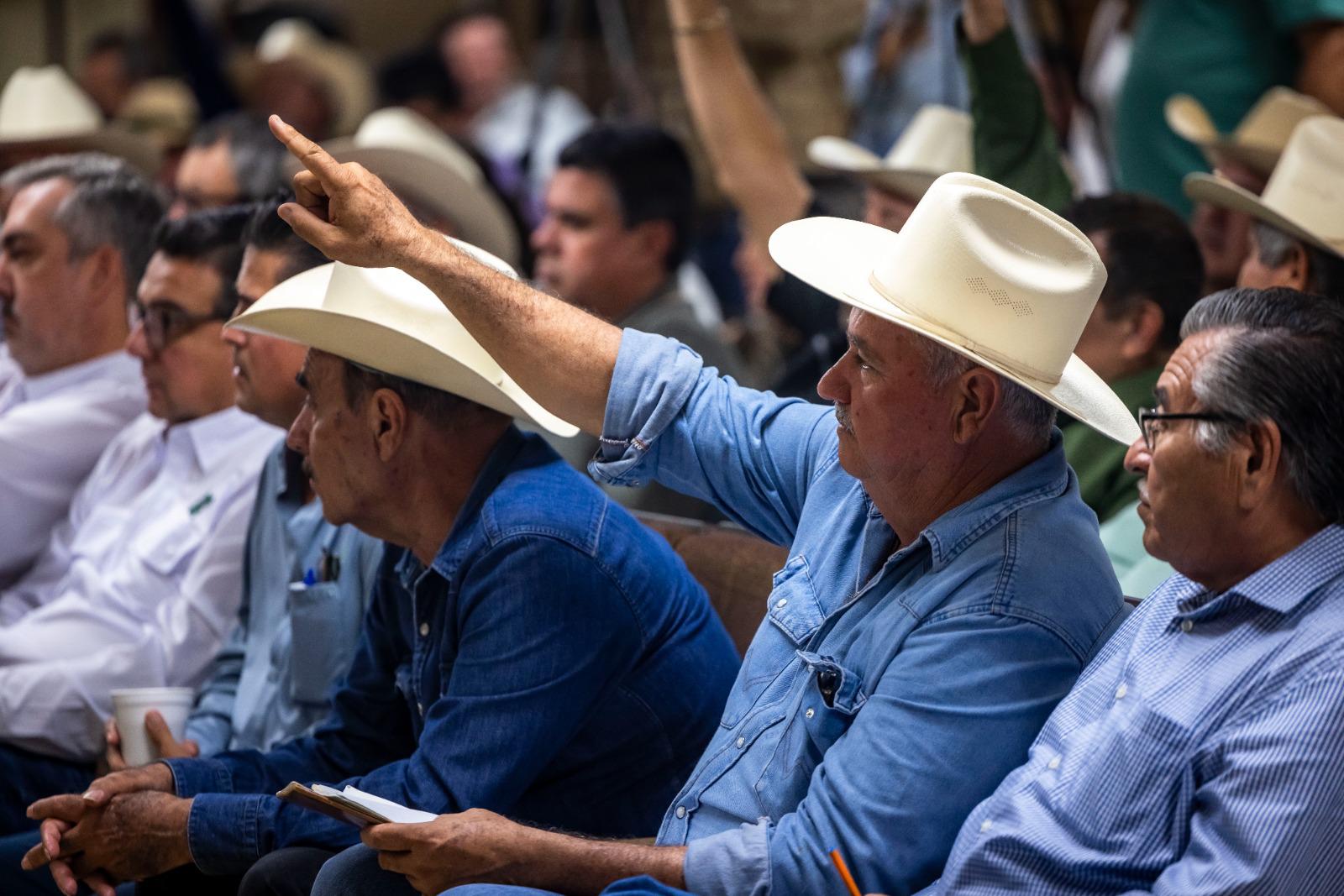 $!Sader plantea banco para pequeños agricultores de Sinaloa