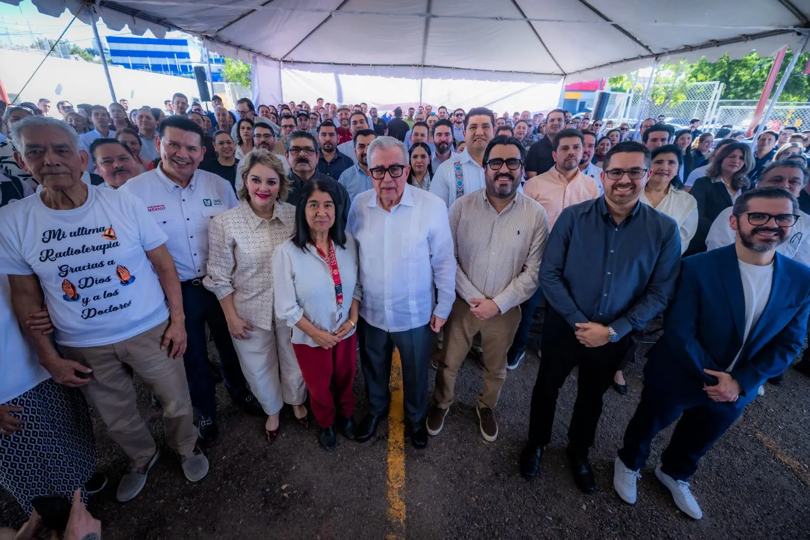 $!Rocha Moya inaugura en Culiacán el Centro Estatal de Radioterapia