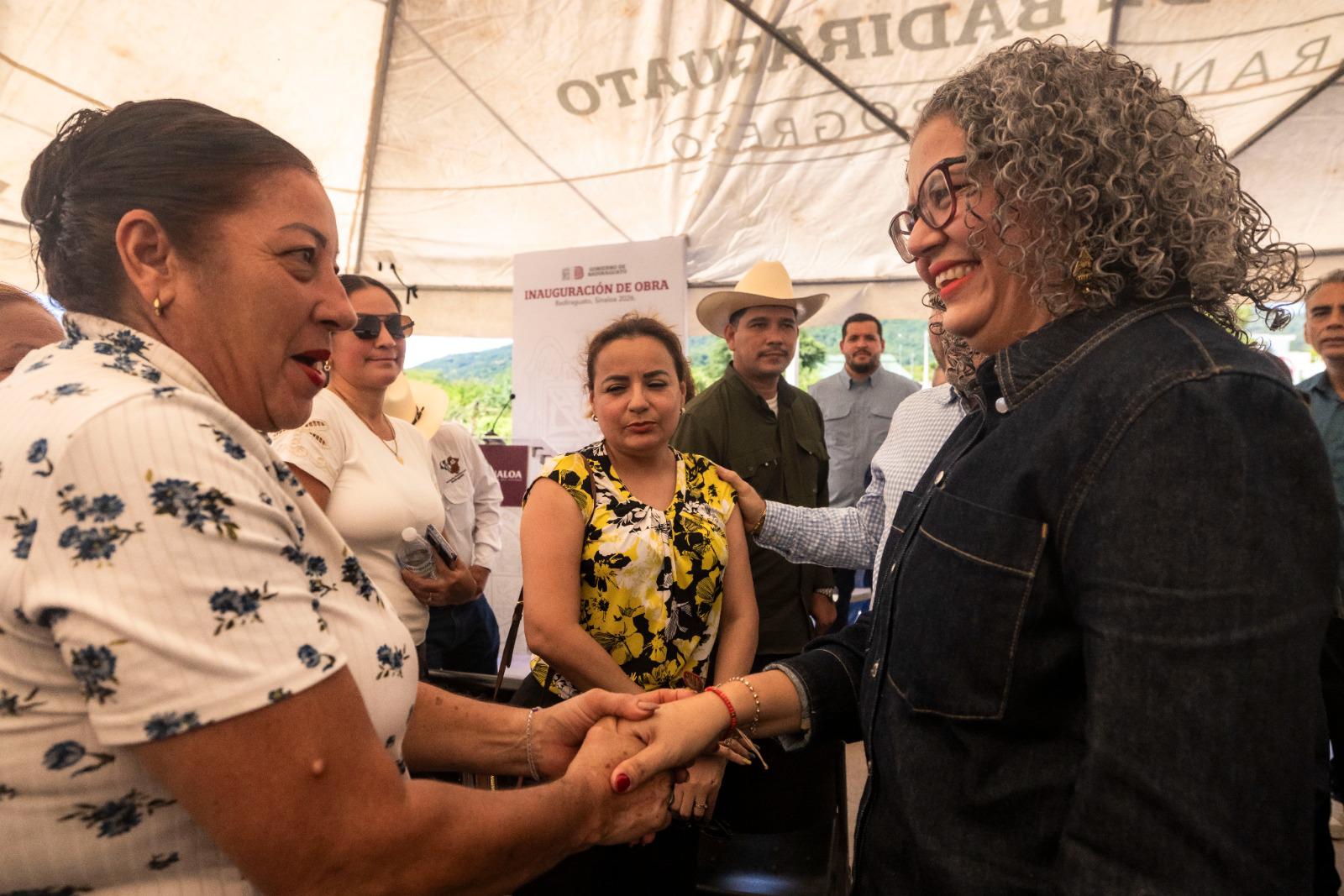 $!Inauguran siete calles en Badiraguato y anuncian obras por 30 millones de pesos