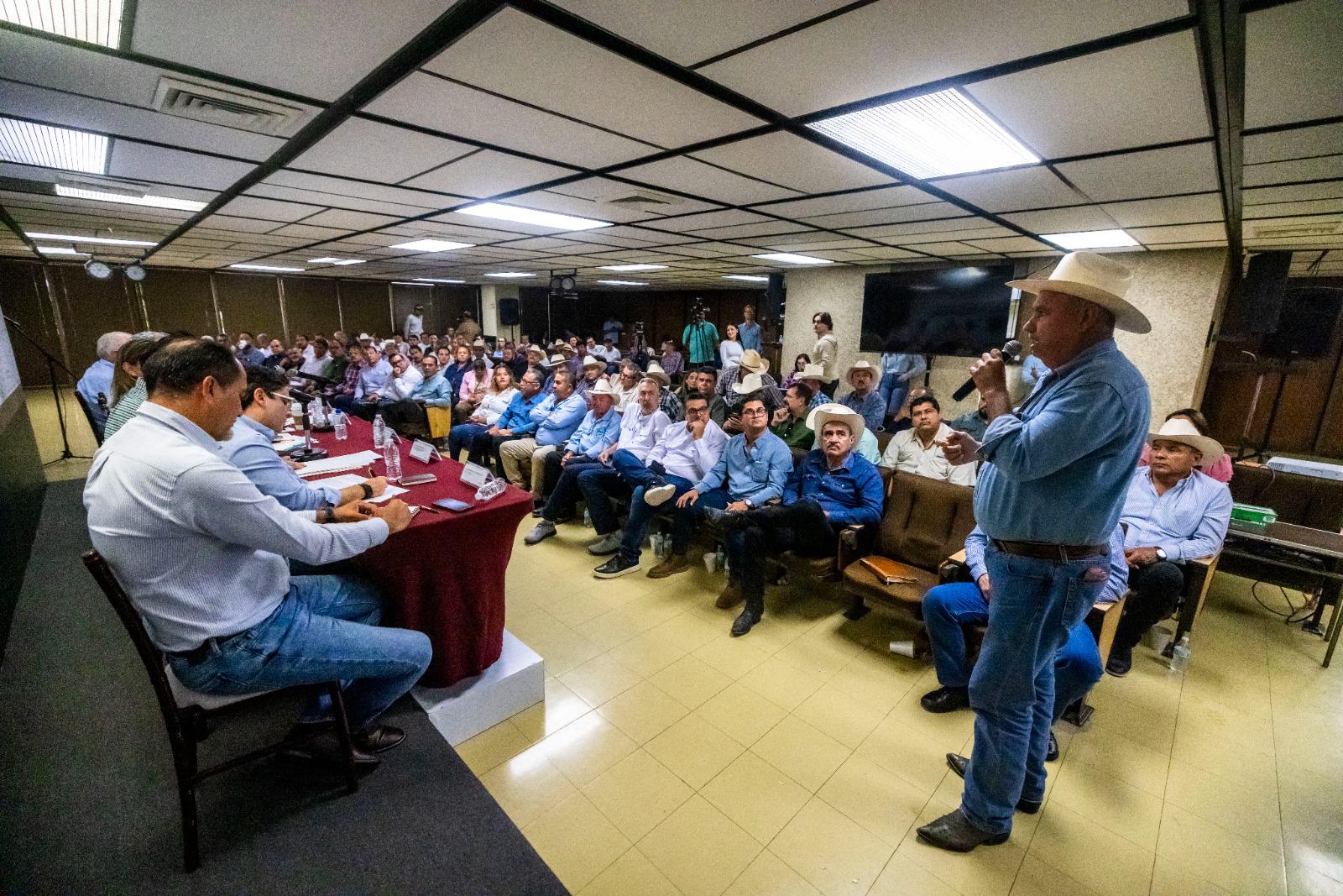 $!Sader plantea banco para pequeños agricultores de Sinaloa
