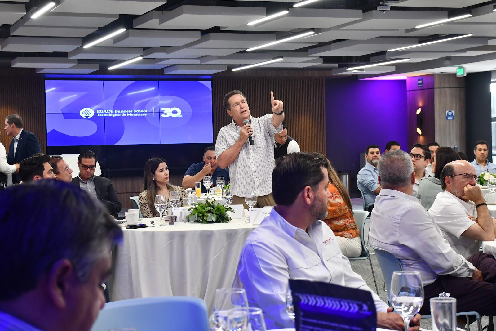 $!El evento contó con la presencia de empresarios, productores del campo, entre otros.