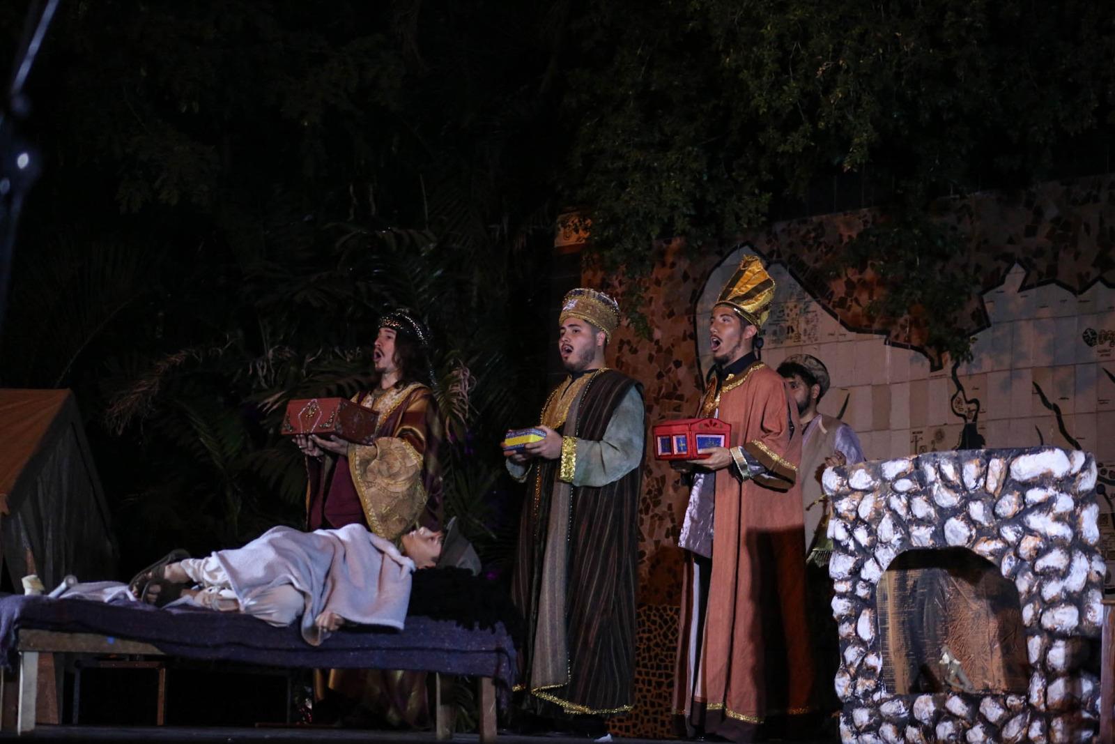 $!El montaje contó con la participación de los integrantes del Coro de Ópera de Sinaloa.