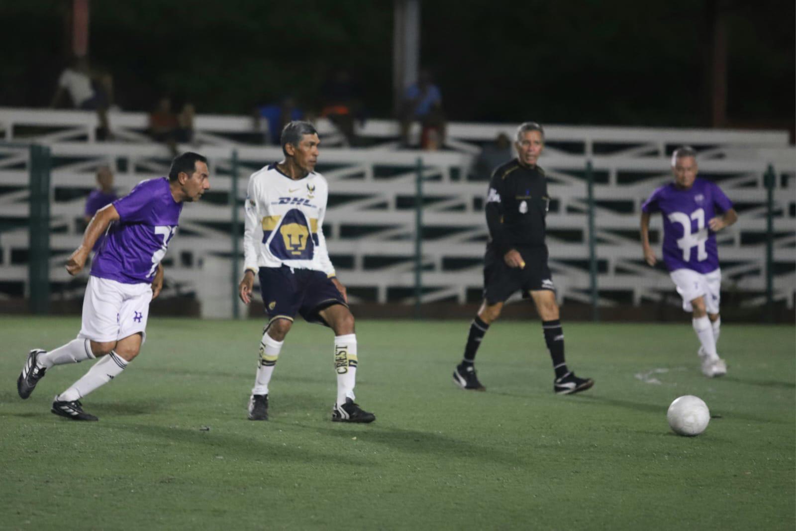 $!Frutería Bernal arranca con goleada y Costa Marinera defiende su corona en Torneo de Futbol del Recuerdo