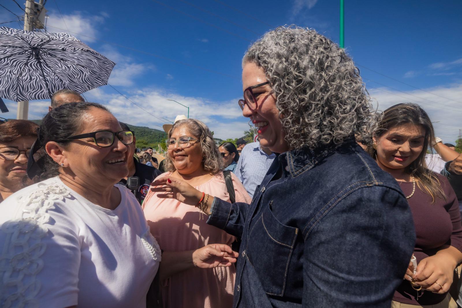 $!Inauguran siete calles en Badiraguato y anuncian obras por 30 millones de pesos