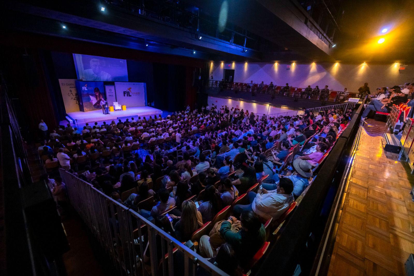 $!Rocha Moya presenta en la FIL Culiacán libro sobre el proceso legislativo de la reforma educativa