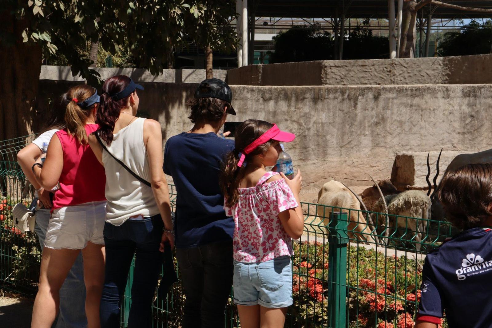 $!Culiacanenses disfrutan sus vacaciones en el Zoológico