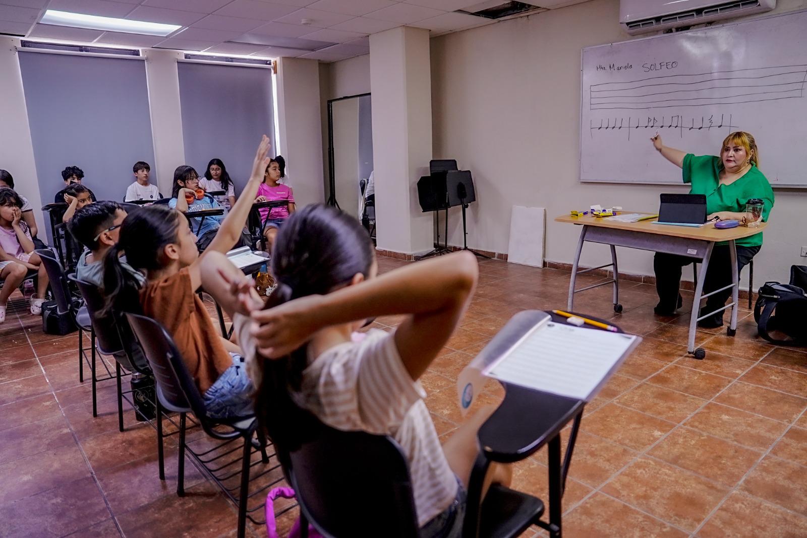 $!El objetivo de las clases de música es que los participantes conozcan a fondo el instrumento natural que todos poseemos: la voz.