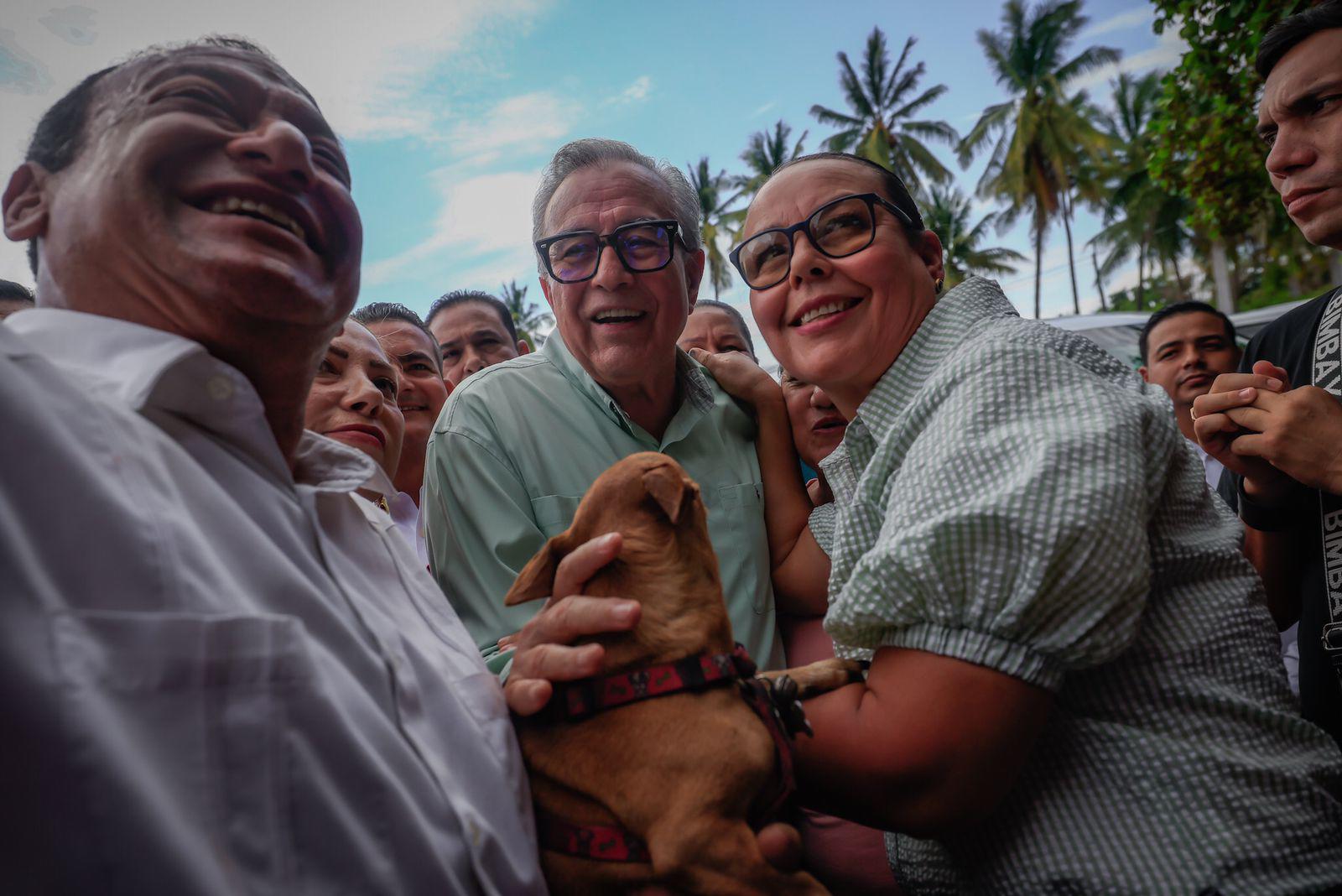 $!Gobernador Rocha Moya encabeza programa de entrega de fertilizantes para productores de riego