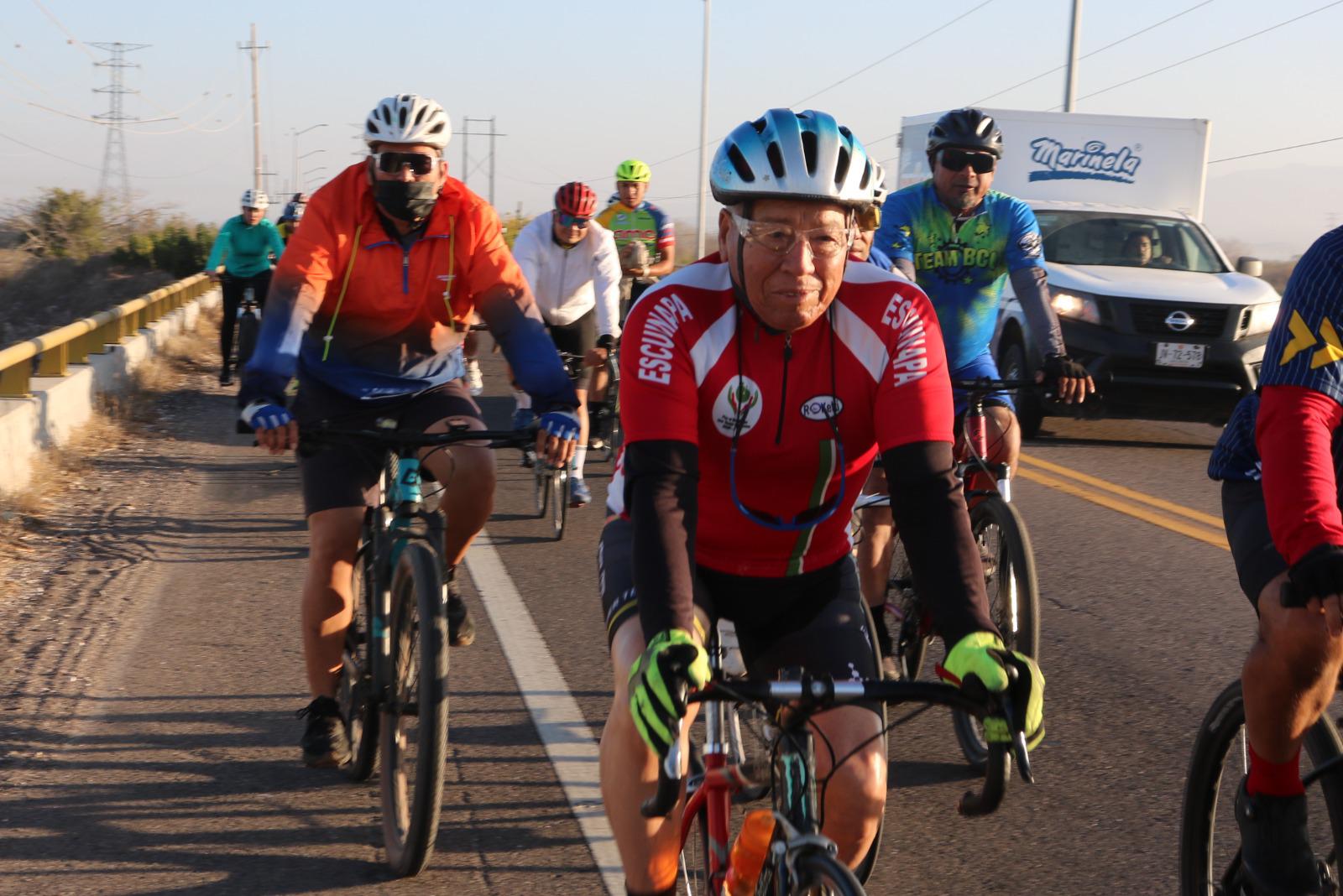 $!Responden escuinapenses a rodada a beneficio del Asilo de Ancianos