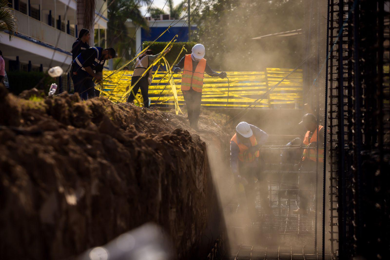 $!Dan banderazo a obra de edificio de la Facultad de Medicina de la UAS en Guasave; costará $48.9 millones
